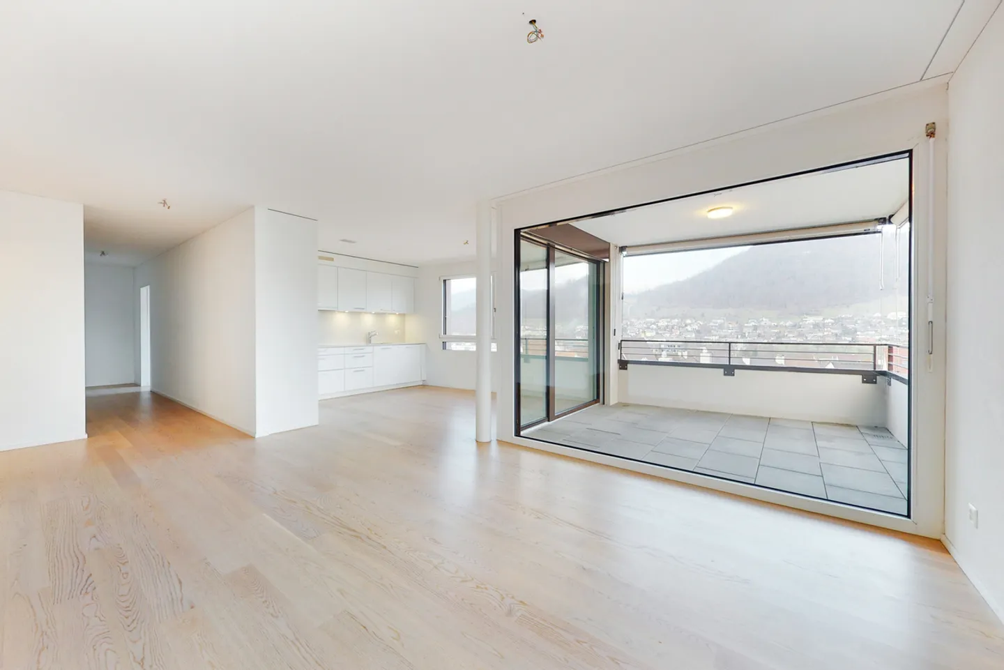 Vivere moderno a Lausen - Foto 3 di 5