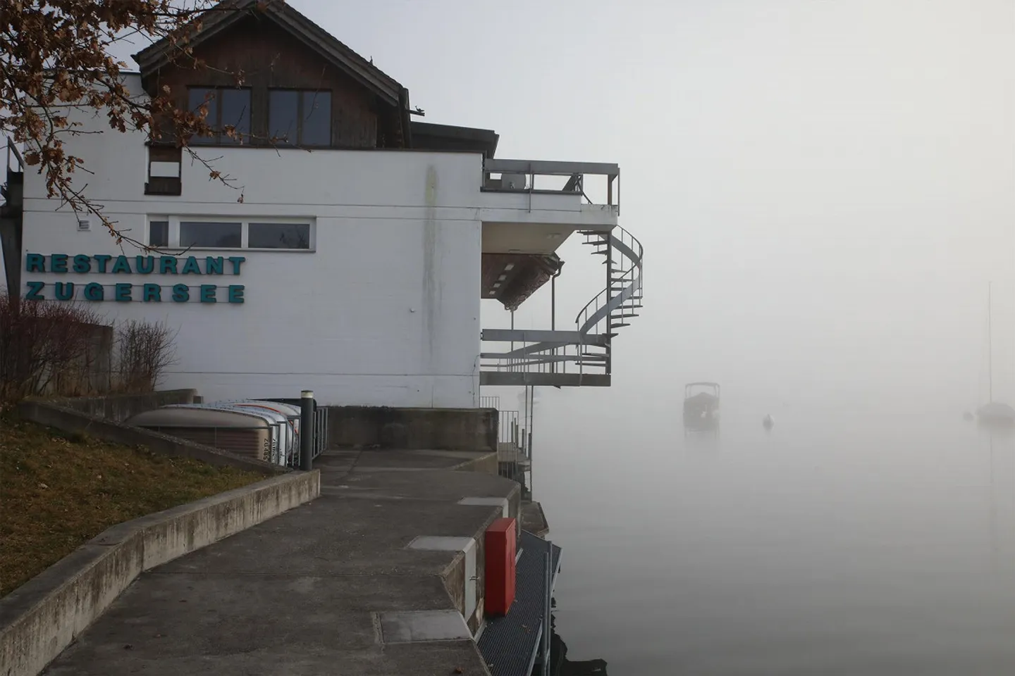 UN ESTATE DIRETTAMENTE AL LAGO - TEMPORANEA - Appartamento 4,5 stanze - Foto 13 di 15