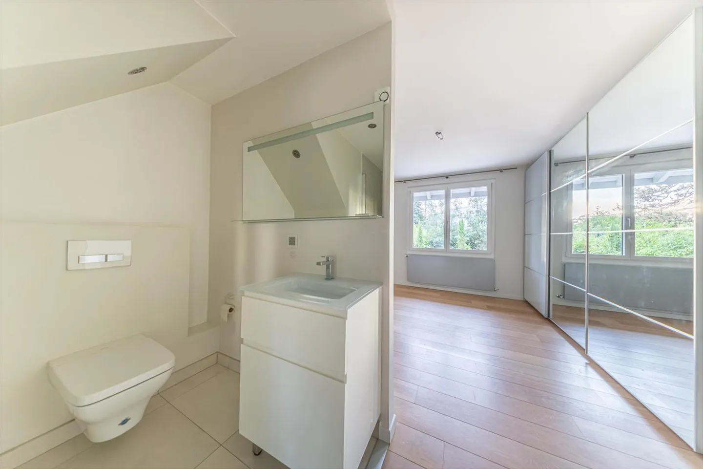 Beautiful bourgeois villa with character - Photo 10 of 13