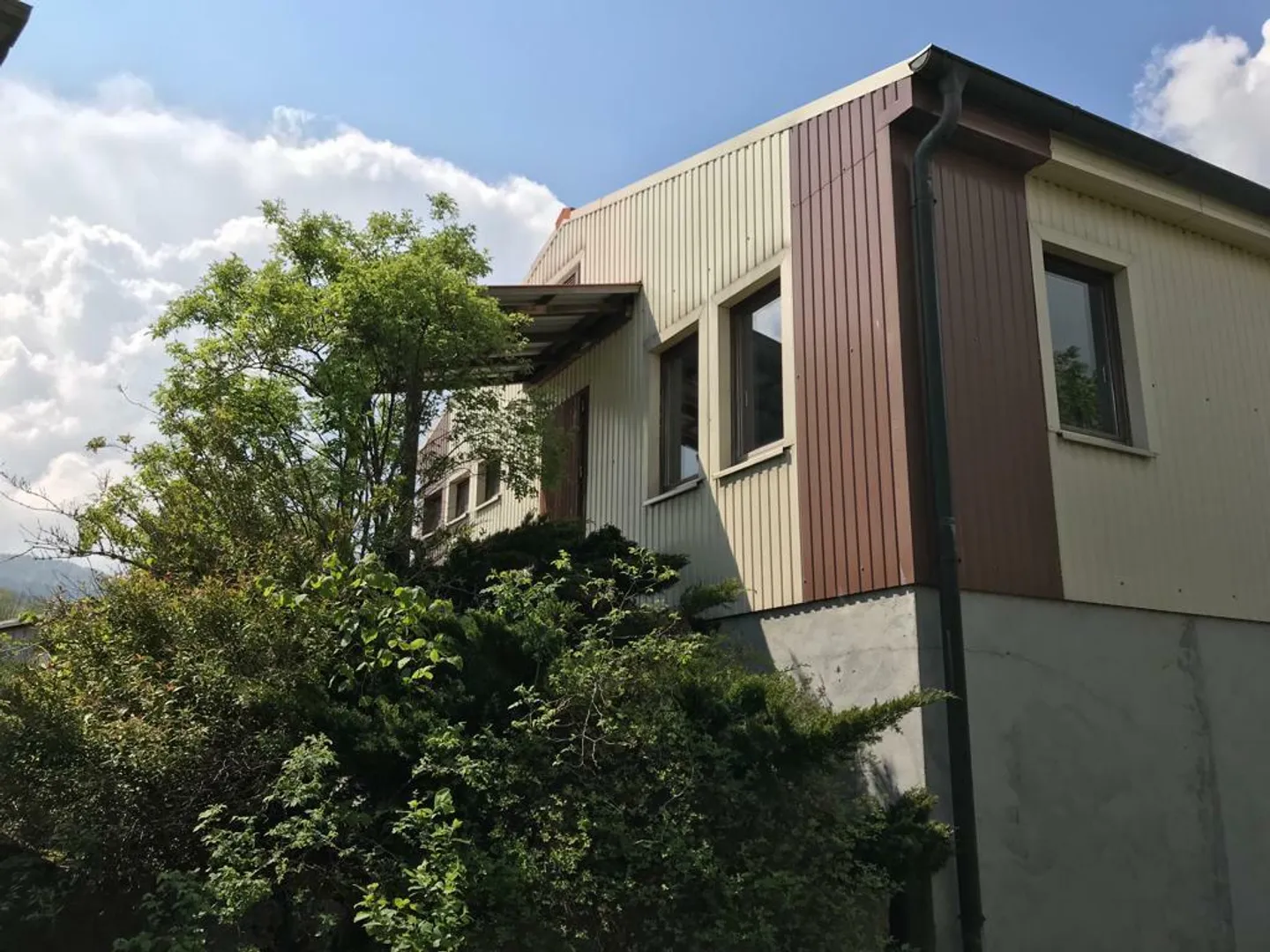 Gewerbefläche mit Erweiterungspotenzial - Foto 1 von 10