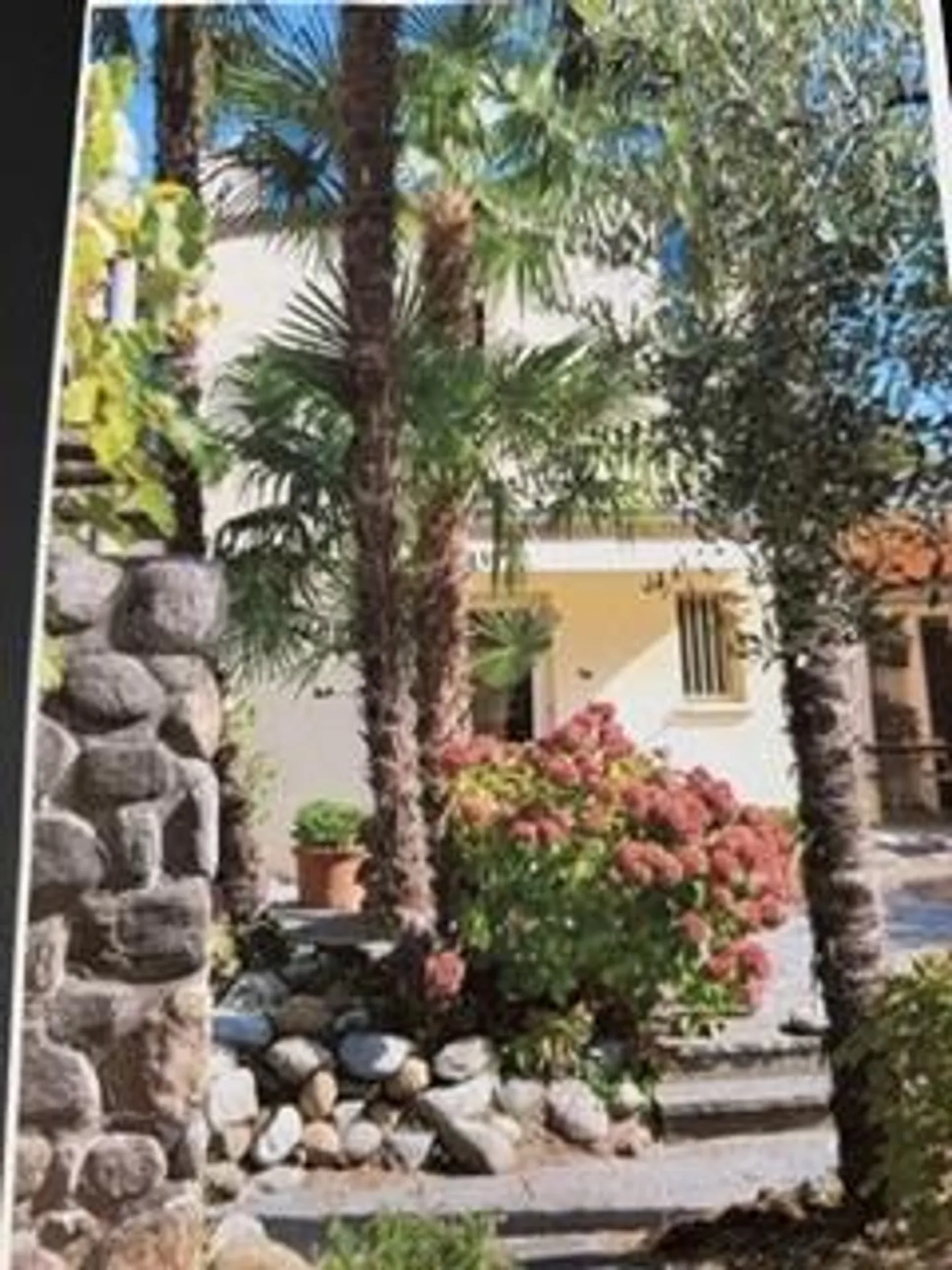 Belle maison entièrement rénovée avec grand jardin - Photo 1 sur 10