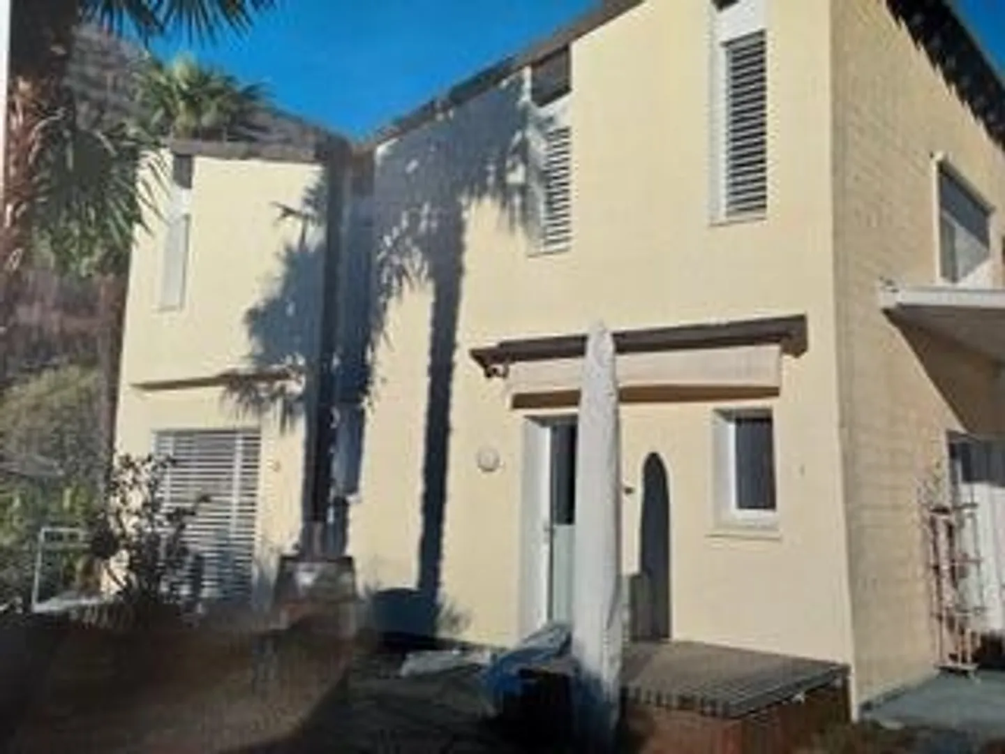 Belle maison entièrement rénovée avec grand jardin - Photo 2 sur 10