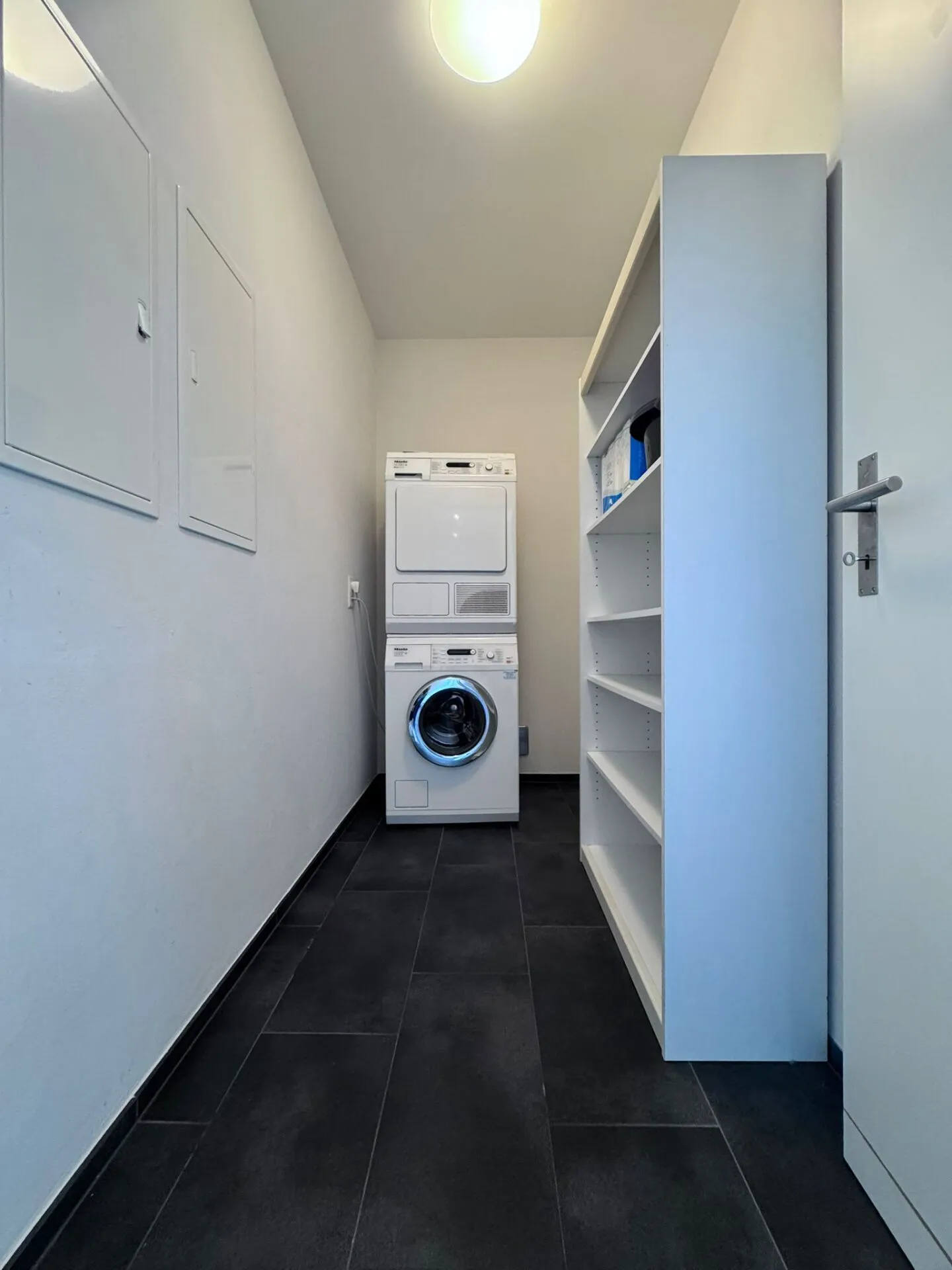 Modern 3.5-room MINERGIE® apartment with large balcony, hobby room & underground parking space - Photo 18 of 25