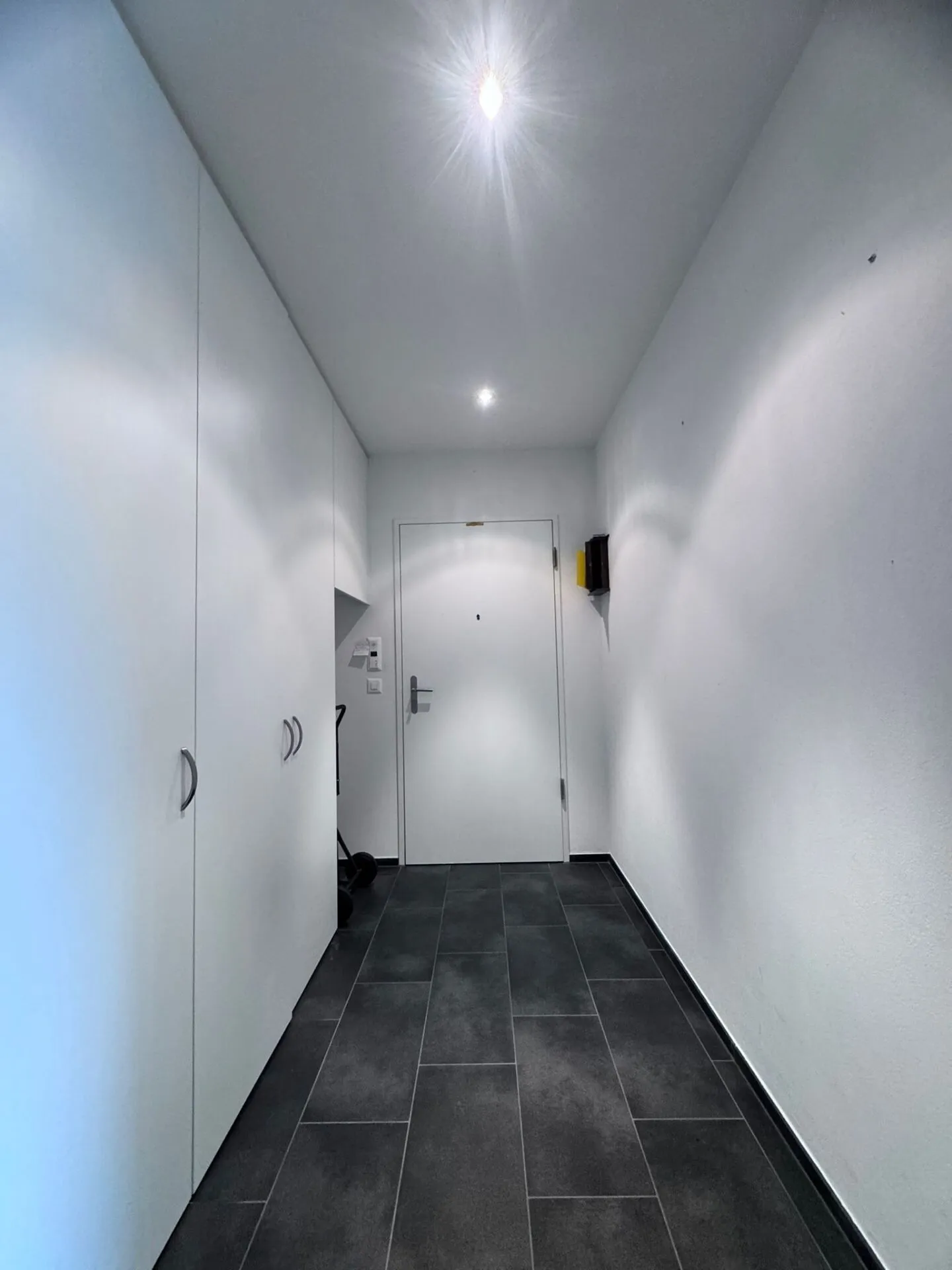 Modern 3.5-room MINERGIE® apartment with large balcony, hobby room & underground parking space - Photo 20 of 25