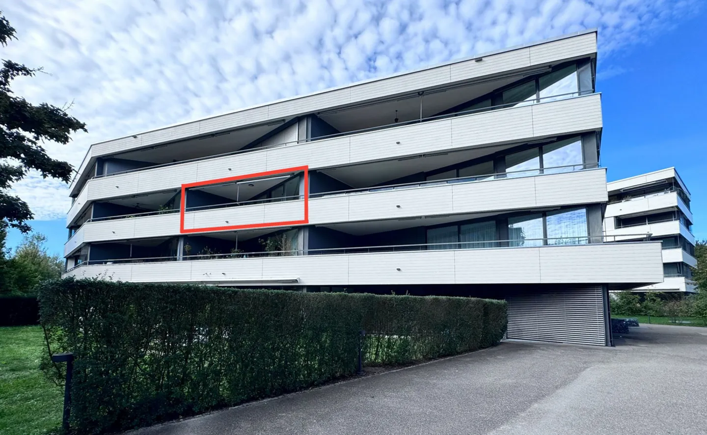 Modern 3.5-room MINERGIE® apartment with large balcony, hobby room & underground parking space - Photo 25 of 25