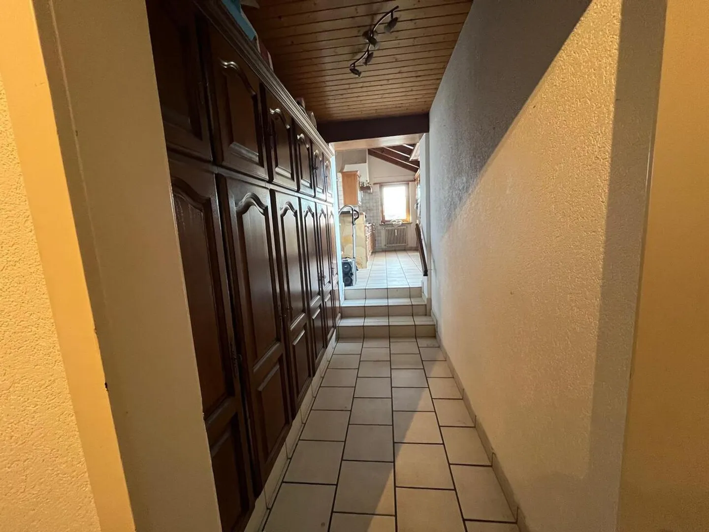 Appartamento di 4,5 locali con terrazza e vicino alla stazione - Foto 6 di 16