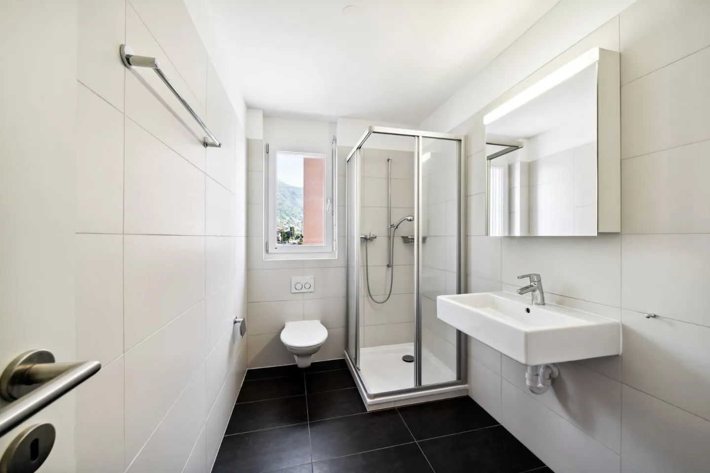 Ideal neighborhood for everything - Photo 6 of 11