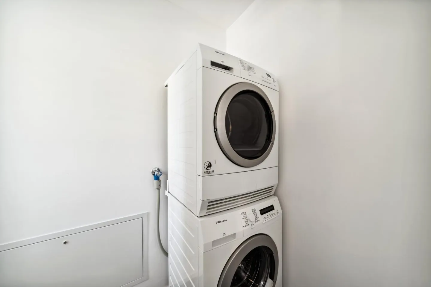 Ideal neighborhood for everything - Photo 10 of 11