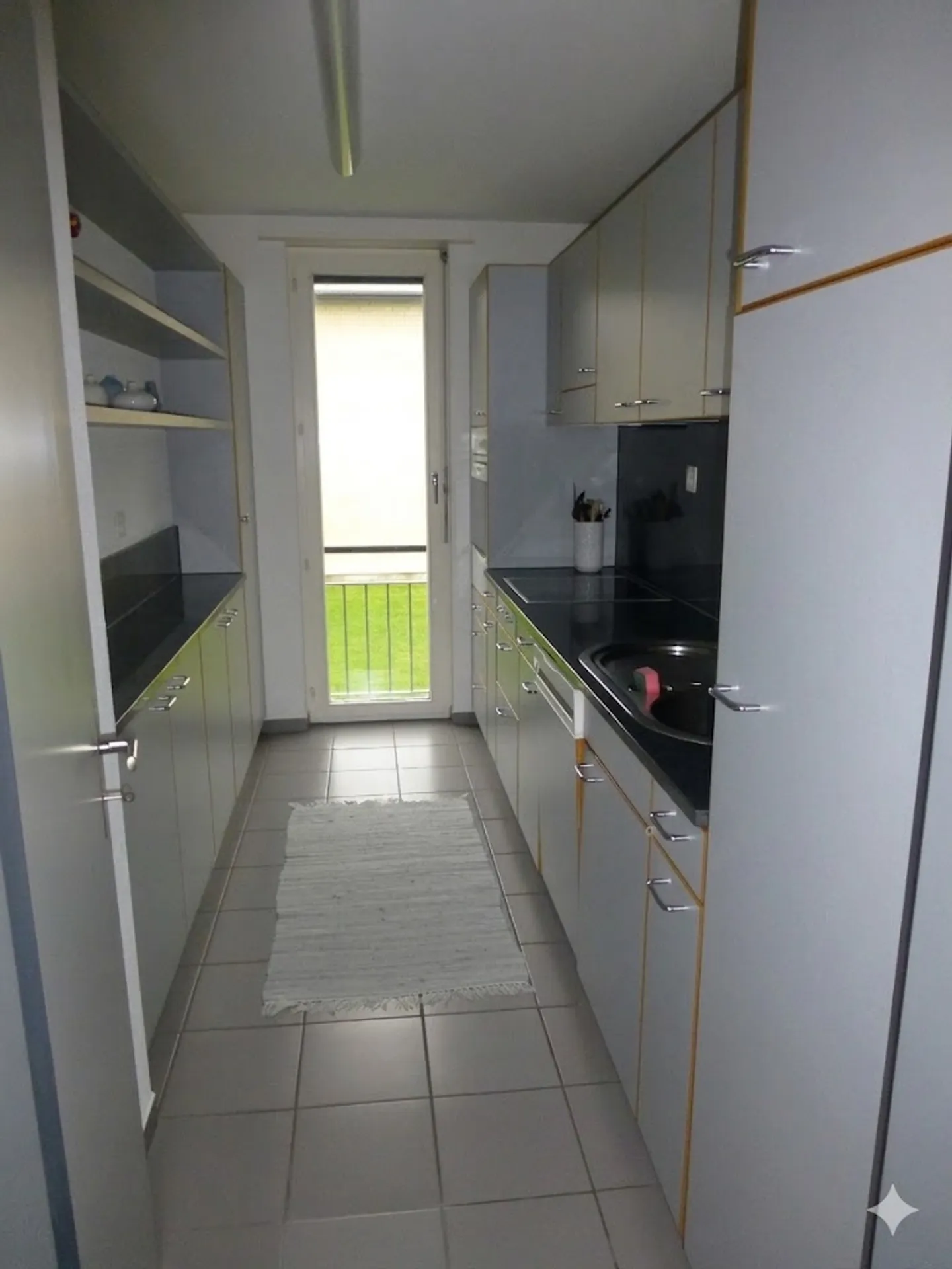 Bright 3.5-room apartment with large balcony - Photo 3 of 9