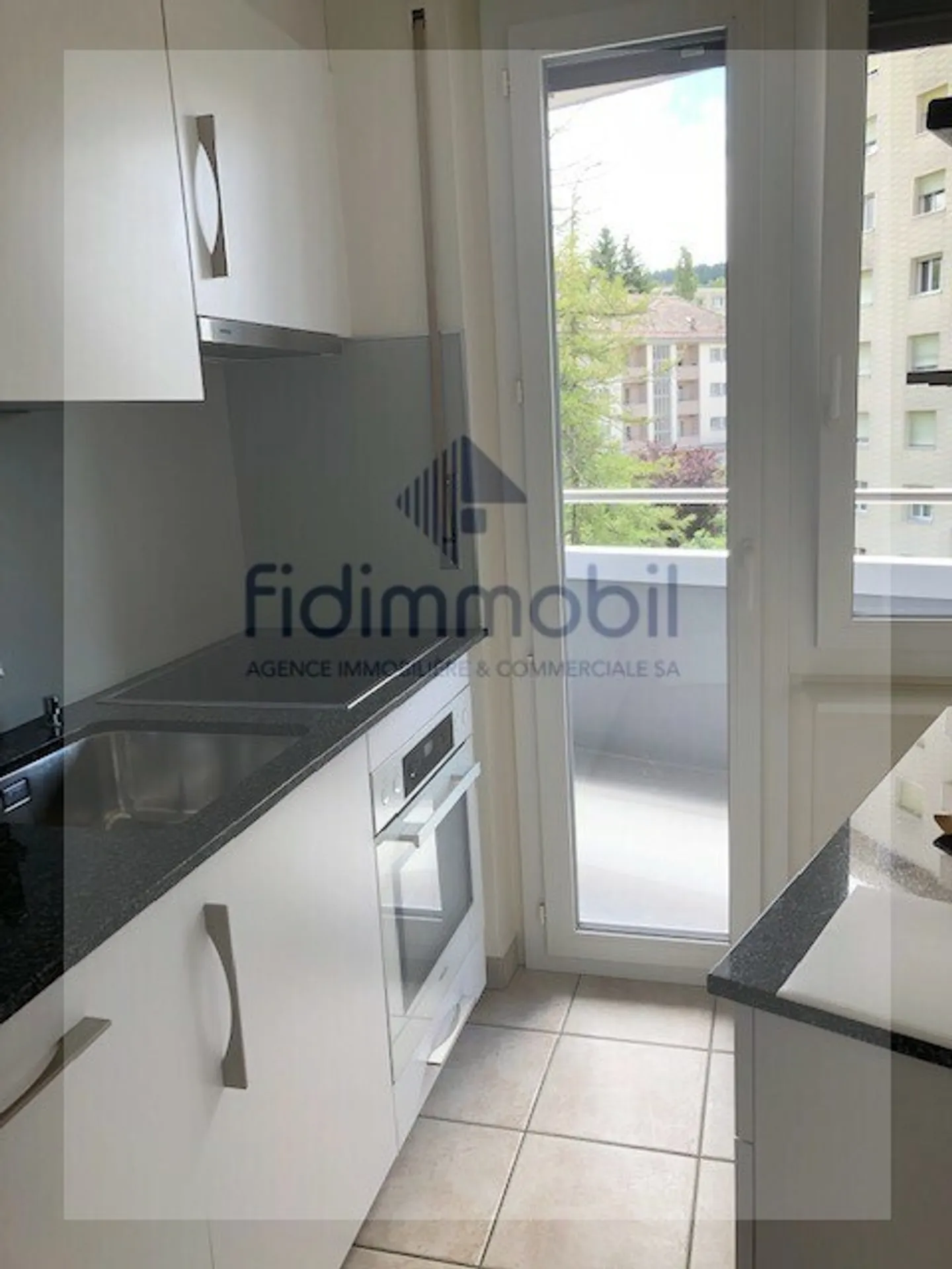 Appartamento 4 locali - Foto 1 di 7