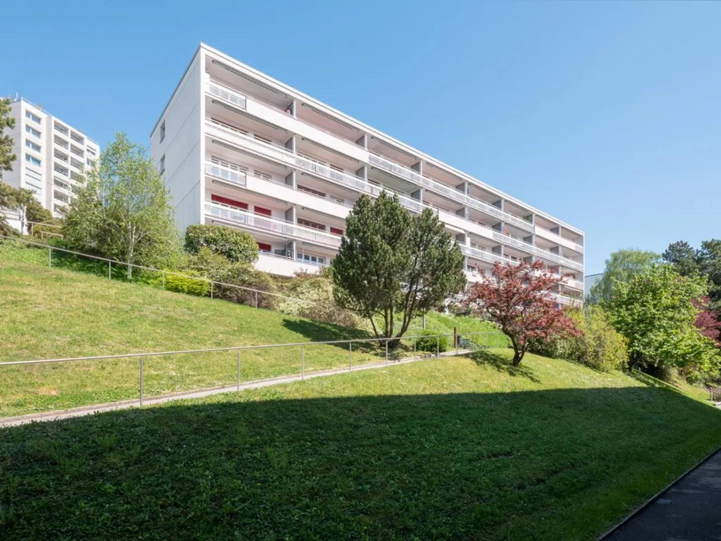 IDEAL FOR YOUNG COUPLE OR SINGLE PERSON - Photo 1 of 1