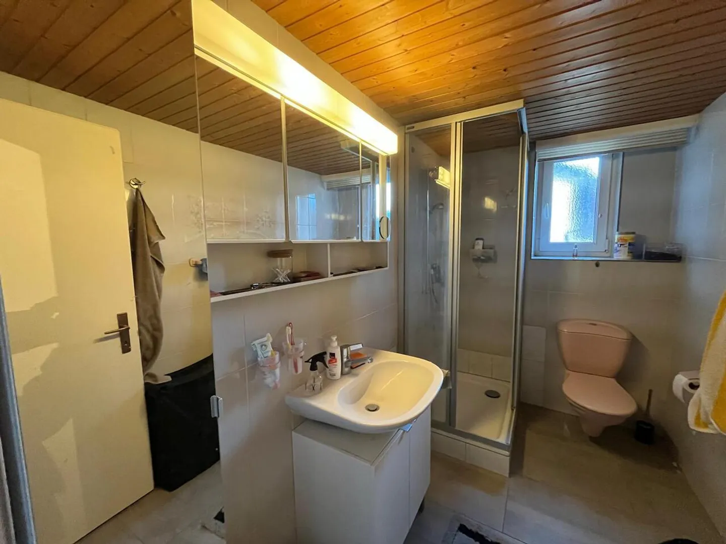 Appartamento di 4,5 locali con terrazza e vicino alla stazione - Foto 8 di 16