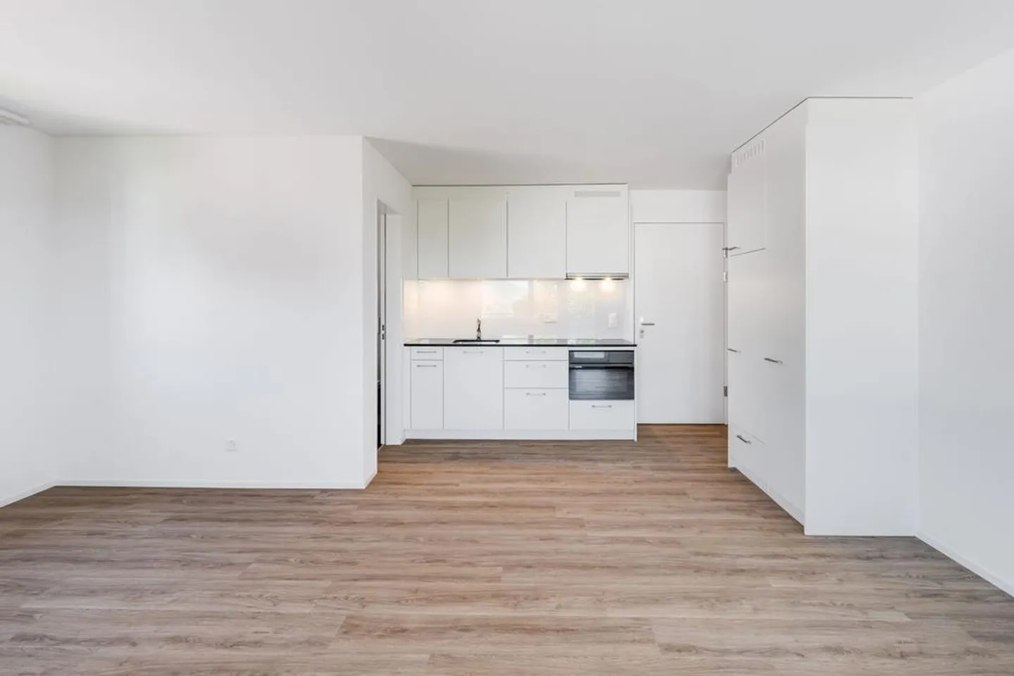 Appartamento ristrutturato di 1,5 stanze al 2° piano con balcone - Foto 1 di 6