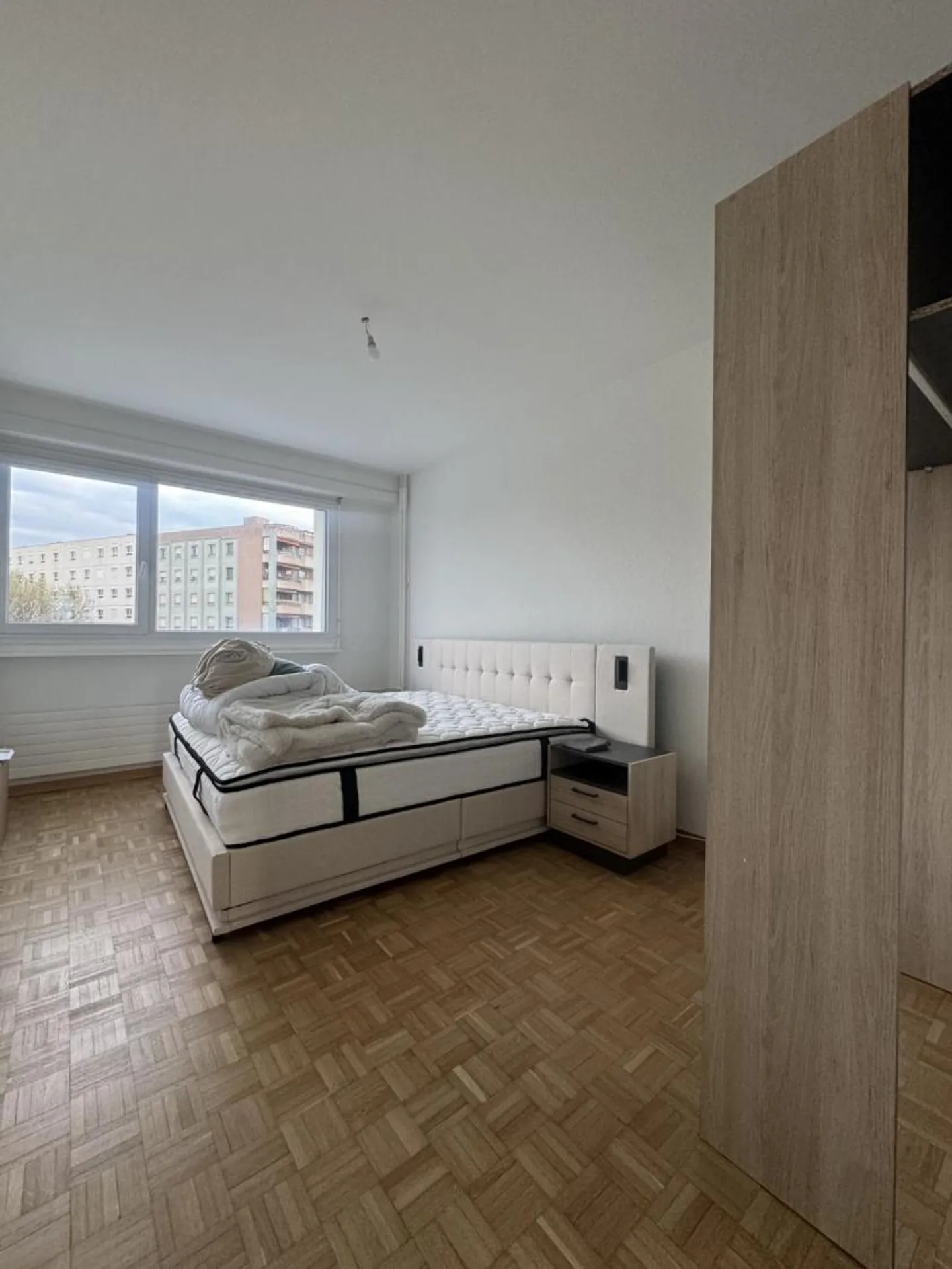 Large 3.5-Room Apartment - Photo 6 of 9