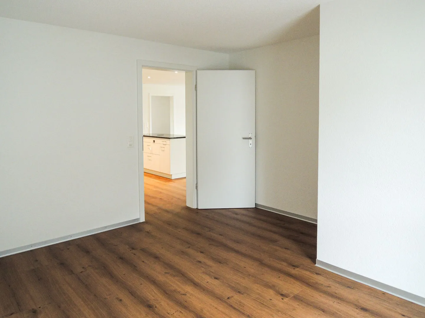 Appartamento moderno di 4,5 stanze in affitto - Foto 6 di 10