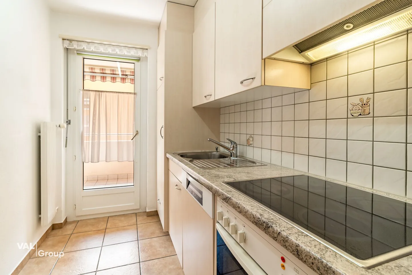 Central 3.5-Room Apartment in Visp - Photo 3 of 13