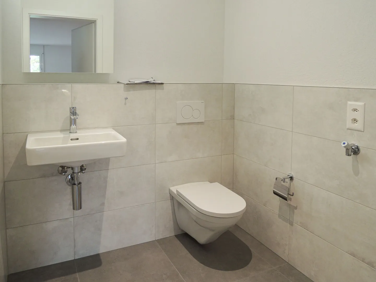 Appartamento moderno di 4,5 stanze in affitto - Foto 9 di 10