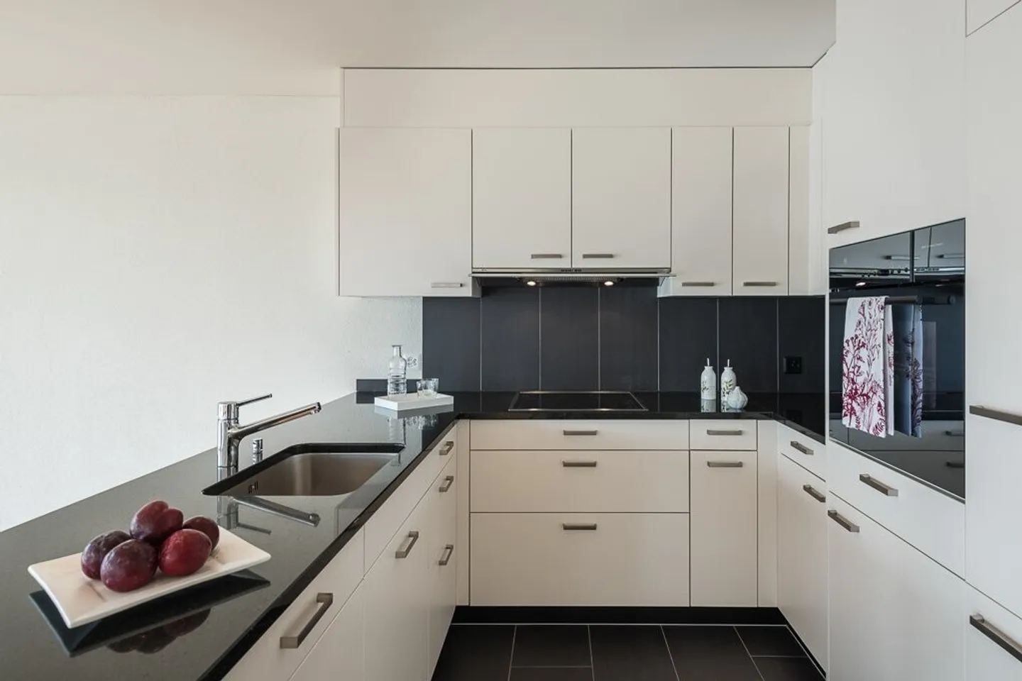Inizio felice nella propria felicità domestica - Foto 5 di 6