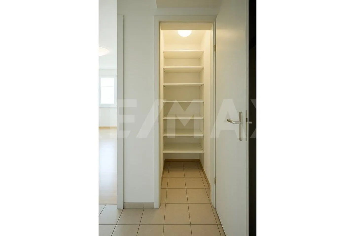 2.5 Room Apartment - Photo 9 of 9