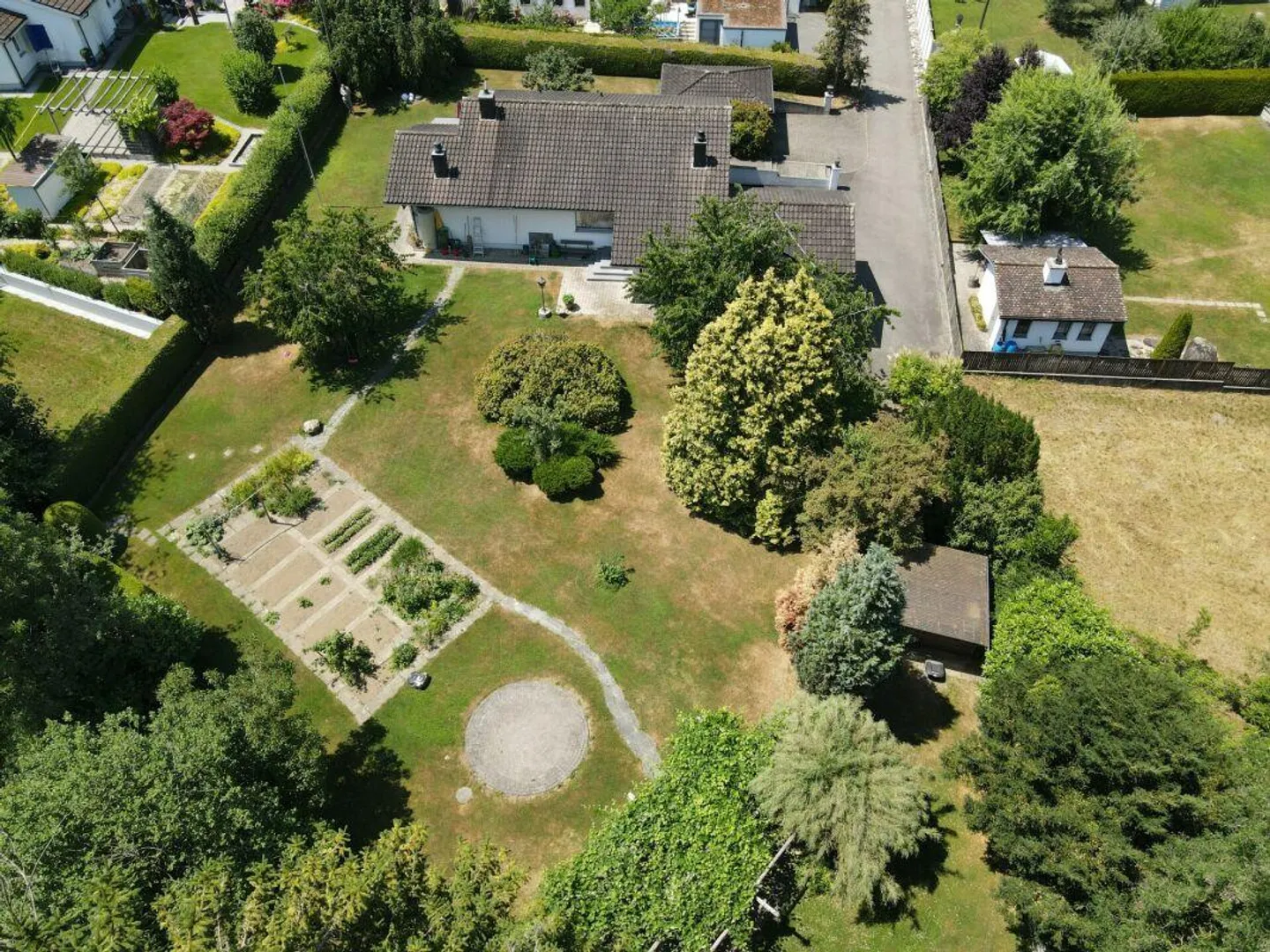 Un paradis de jardin avec maison individuelle : nature, espace et qualité de vie... - Photo 3 sur 22
