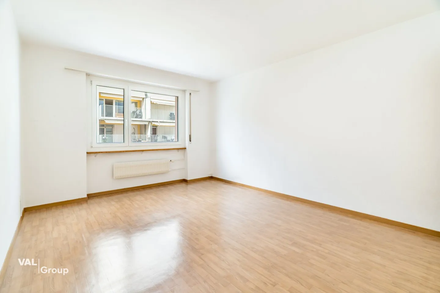 Central 3.5-Room Apartment in Visp - Photo 10 of 13