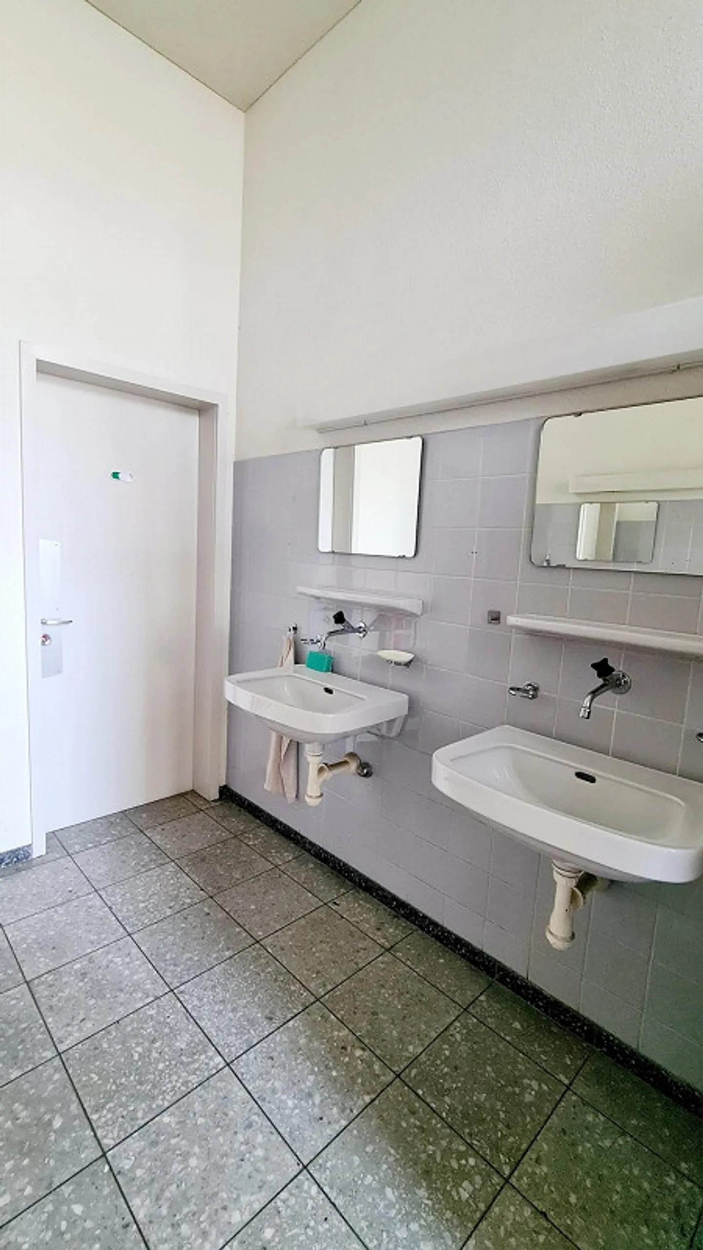 Moderne Büroräume in Flawil - Foto 5 von 7