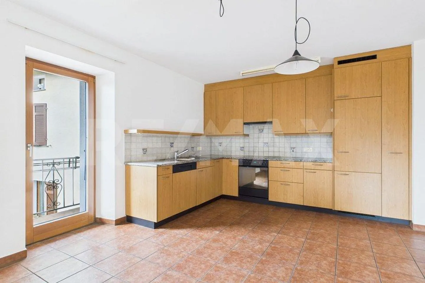 Cottage with balcony and panoramic view - Photo 5 of 13