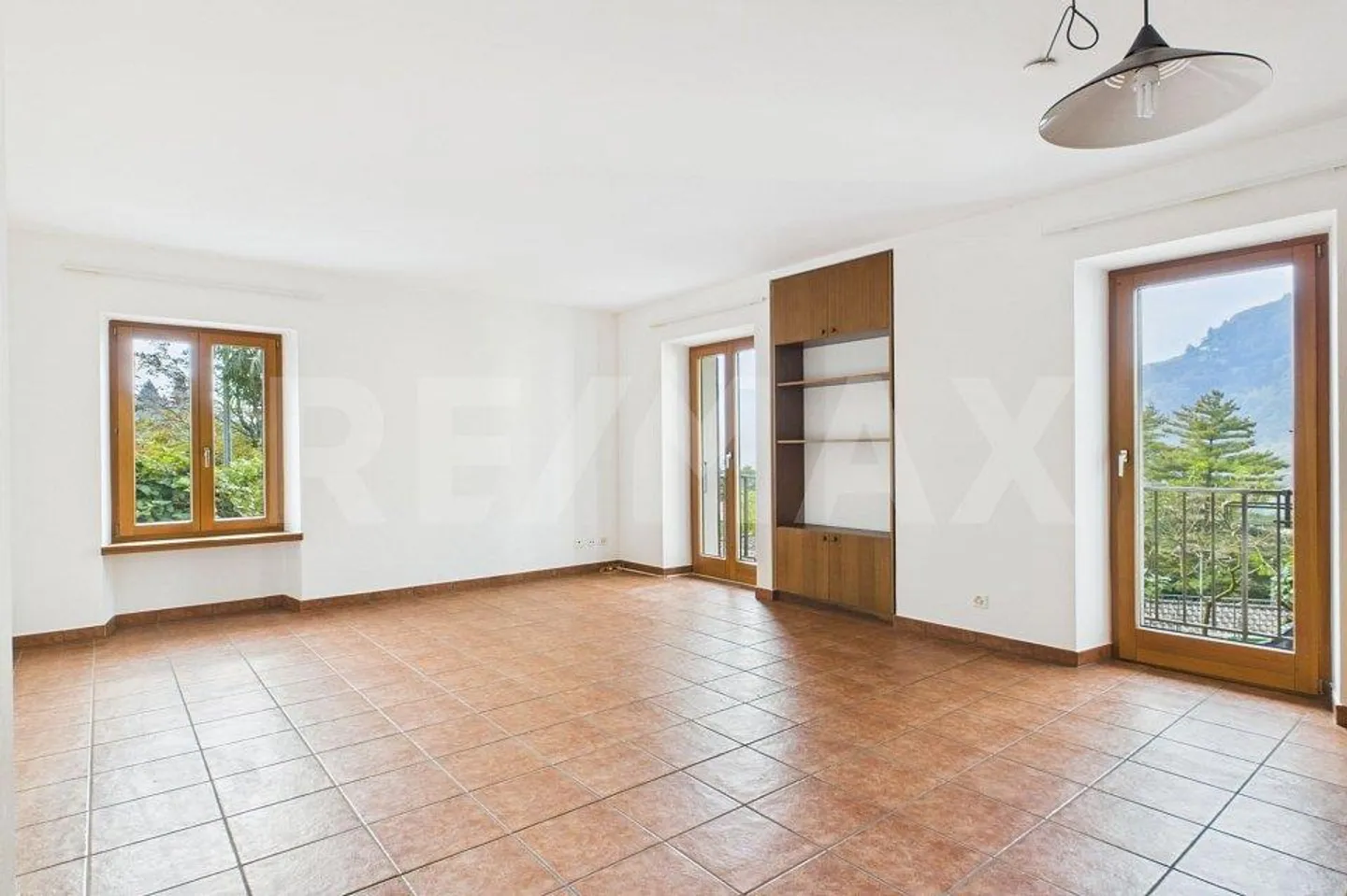 Cottage with balcony and panoramic view - Photo 6 of 13