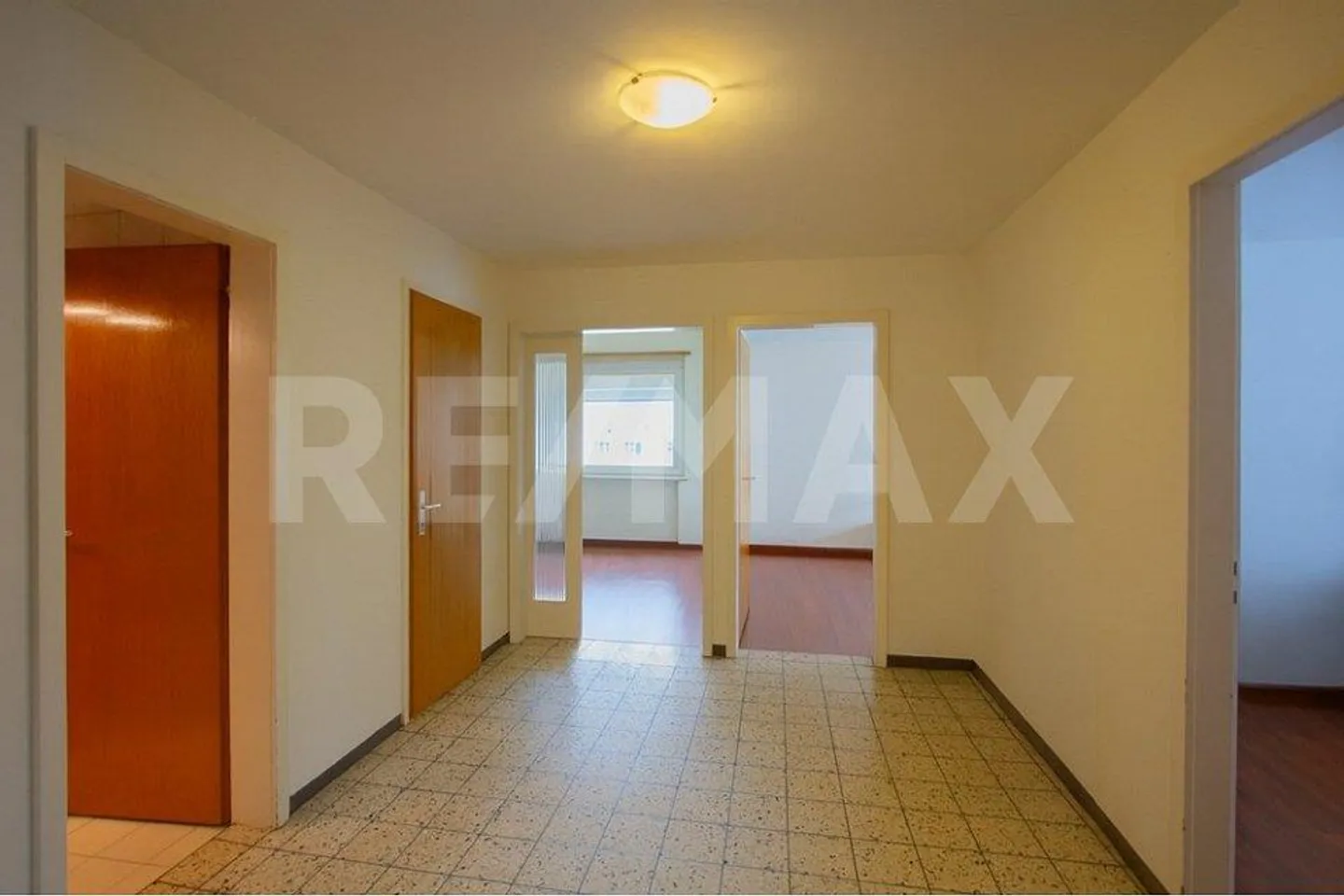 Schöne 4.5 Zimmer Wohnung sucht neuen Besitzer - Foto 3 von 9