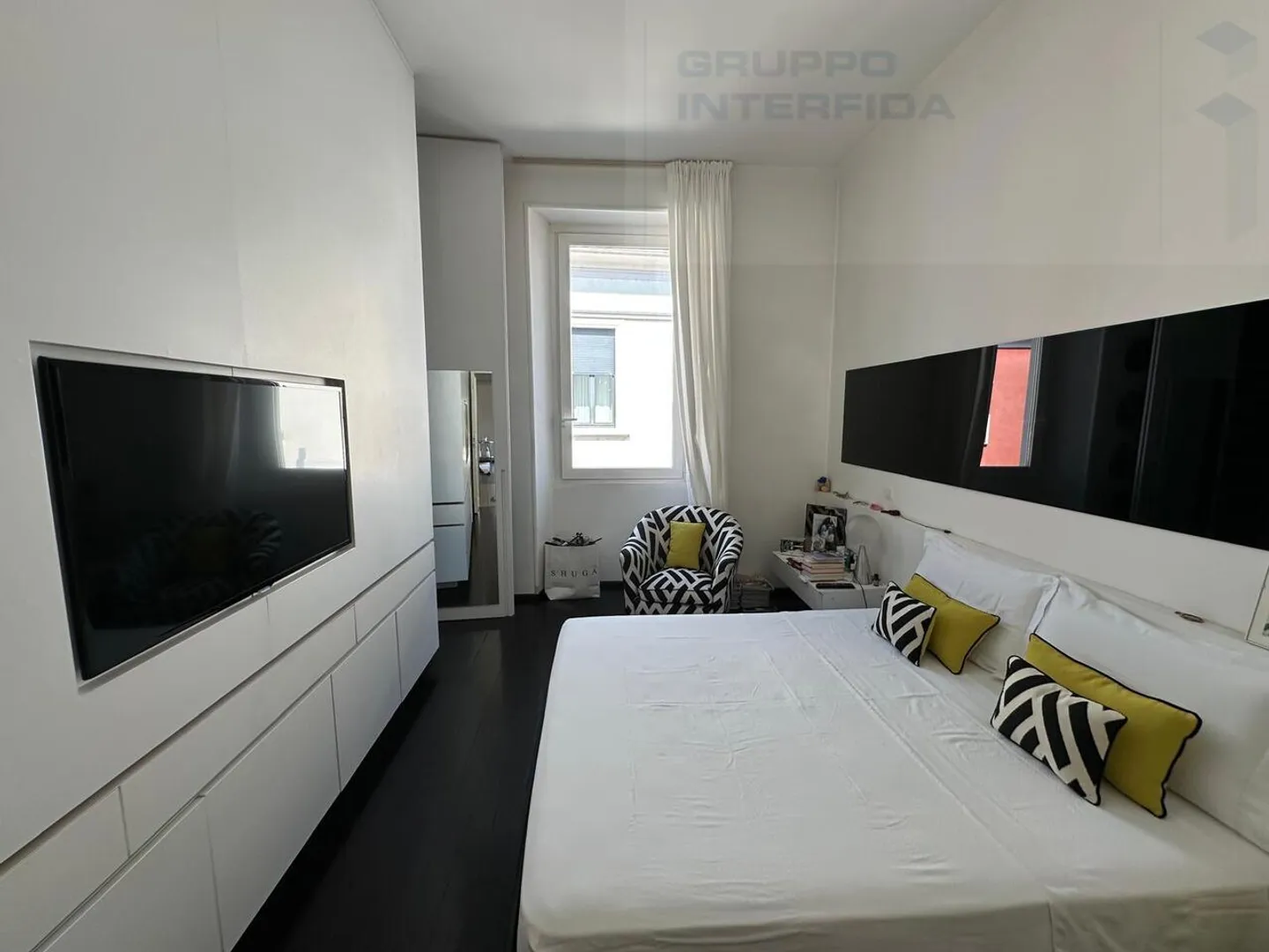 SPACIOUS ELEGANT APARTMENT WITH TERRACE - Photo 15 of 20