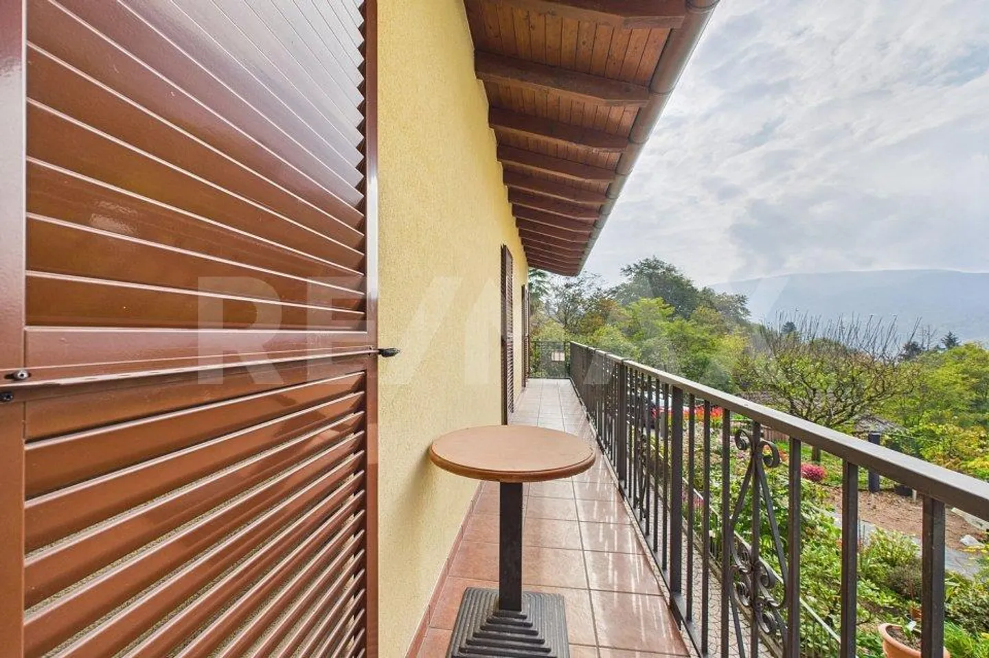 Cottage with balcony and panoramic view - Photo 11 of 13