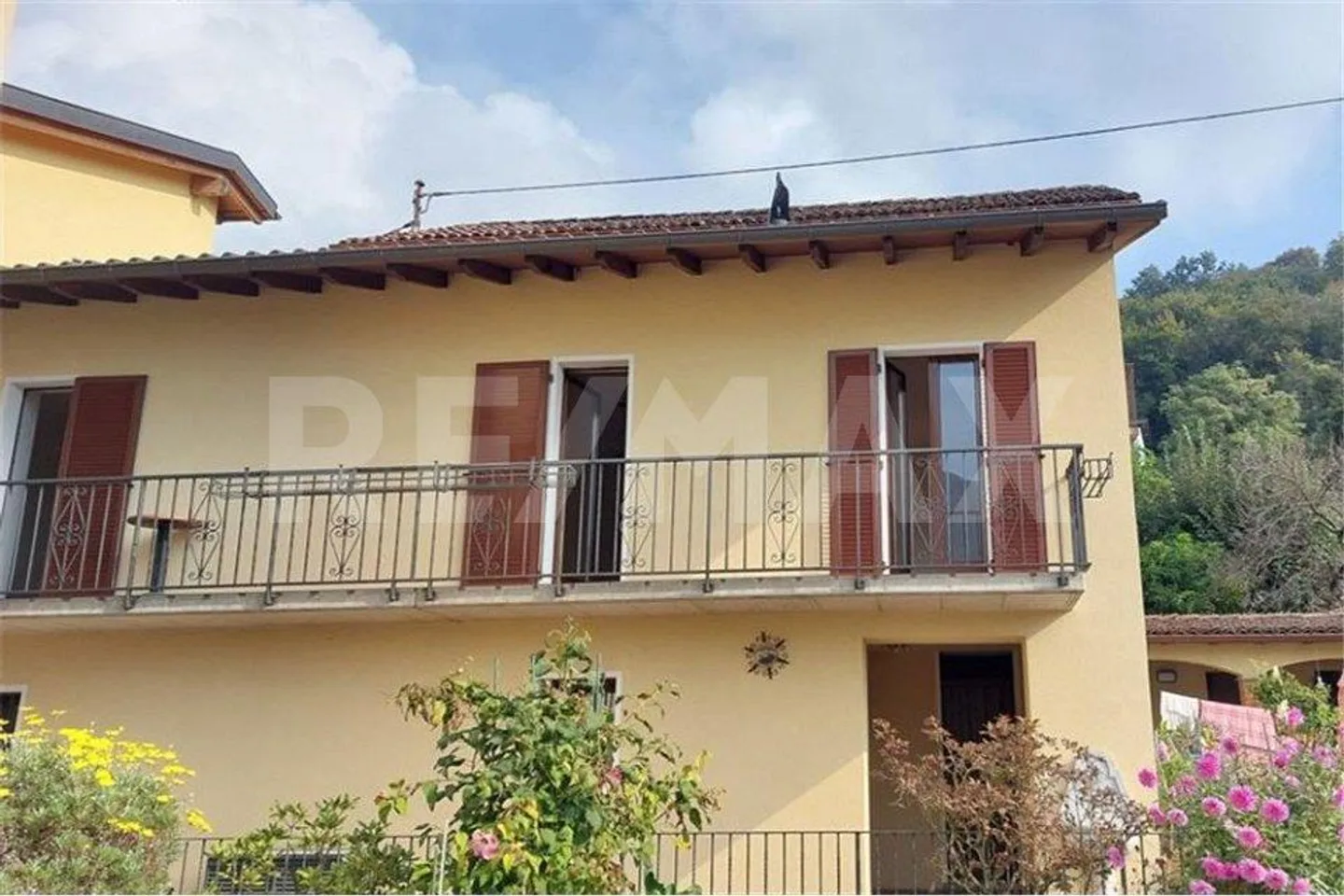 Cottage with balcony and panoramic view - Photo 12 of 13