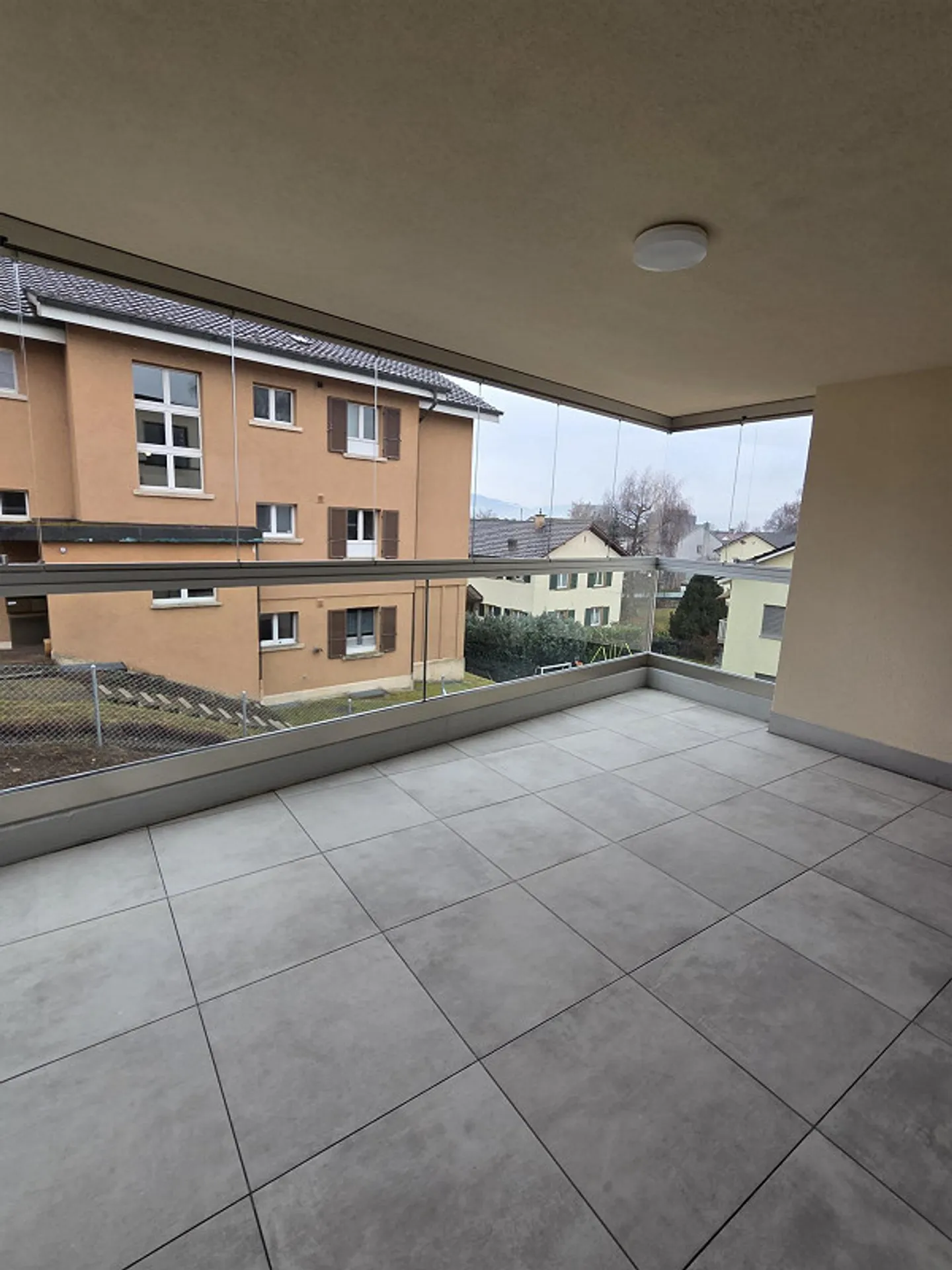 Appartement moderne de 3,5 pièces dans un emplacement calme - Photo 11 sur 12