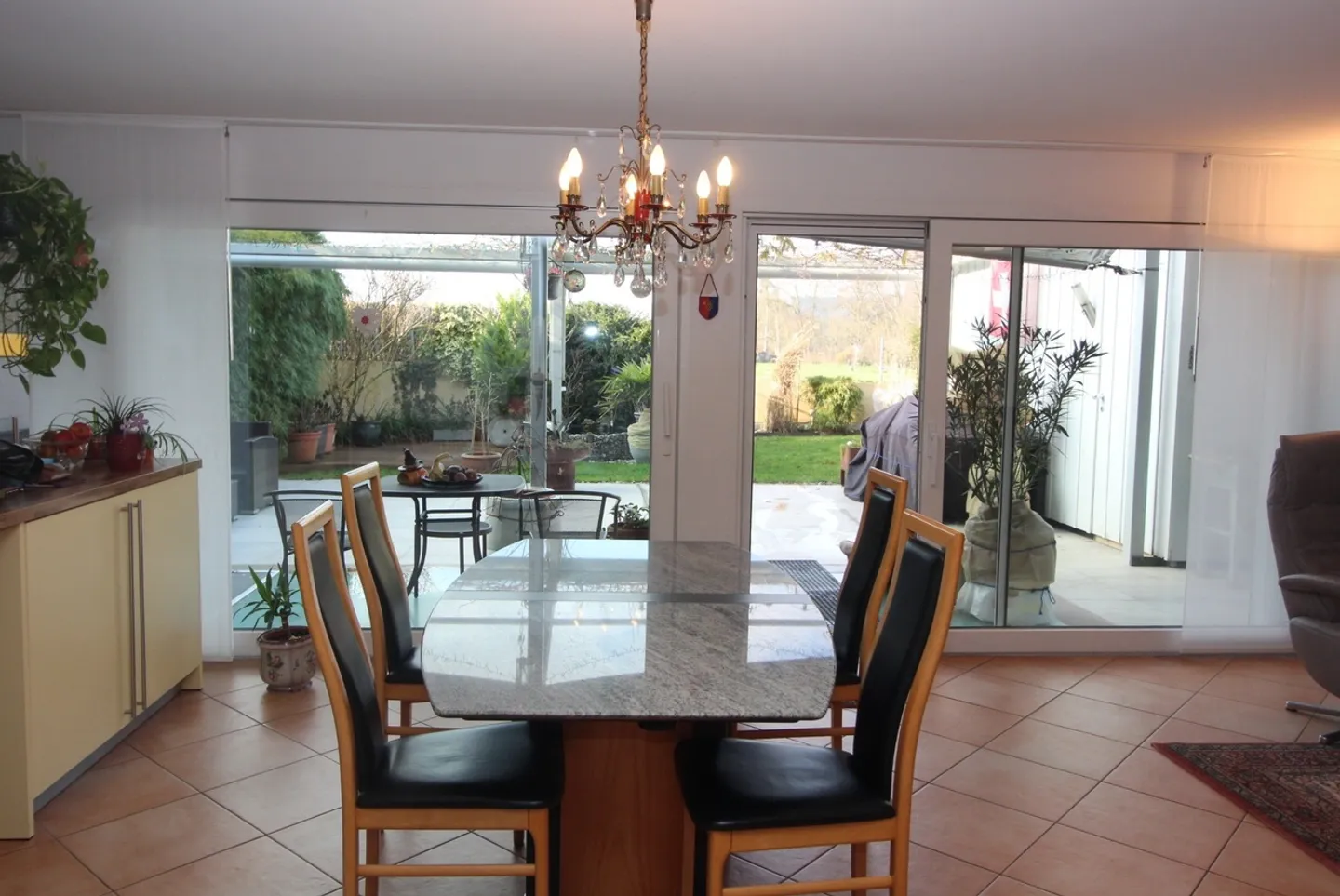 Beautiful living is like a little vacation every day - Photo 4 of 17