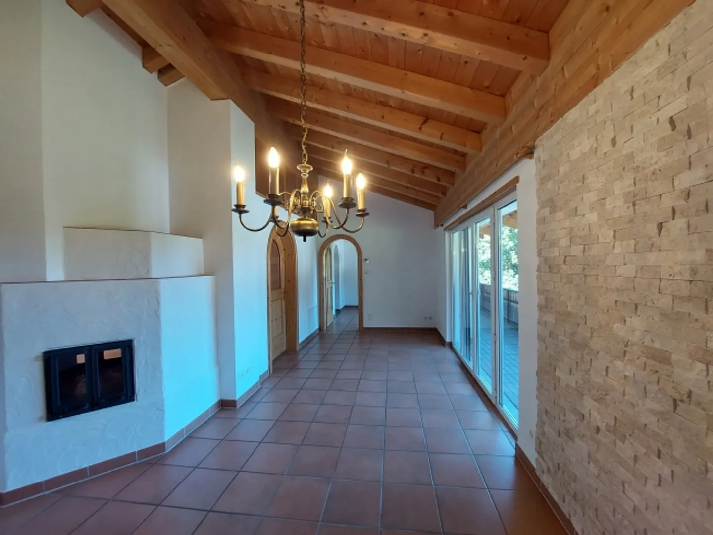 Spacious 6.5-room single-family house with sunny terrace and sauna/fitness - Photo 4 of 13