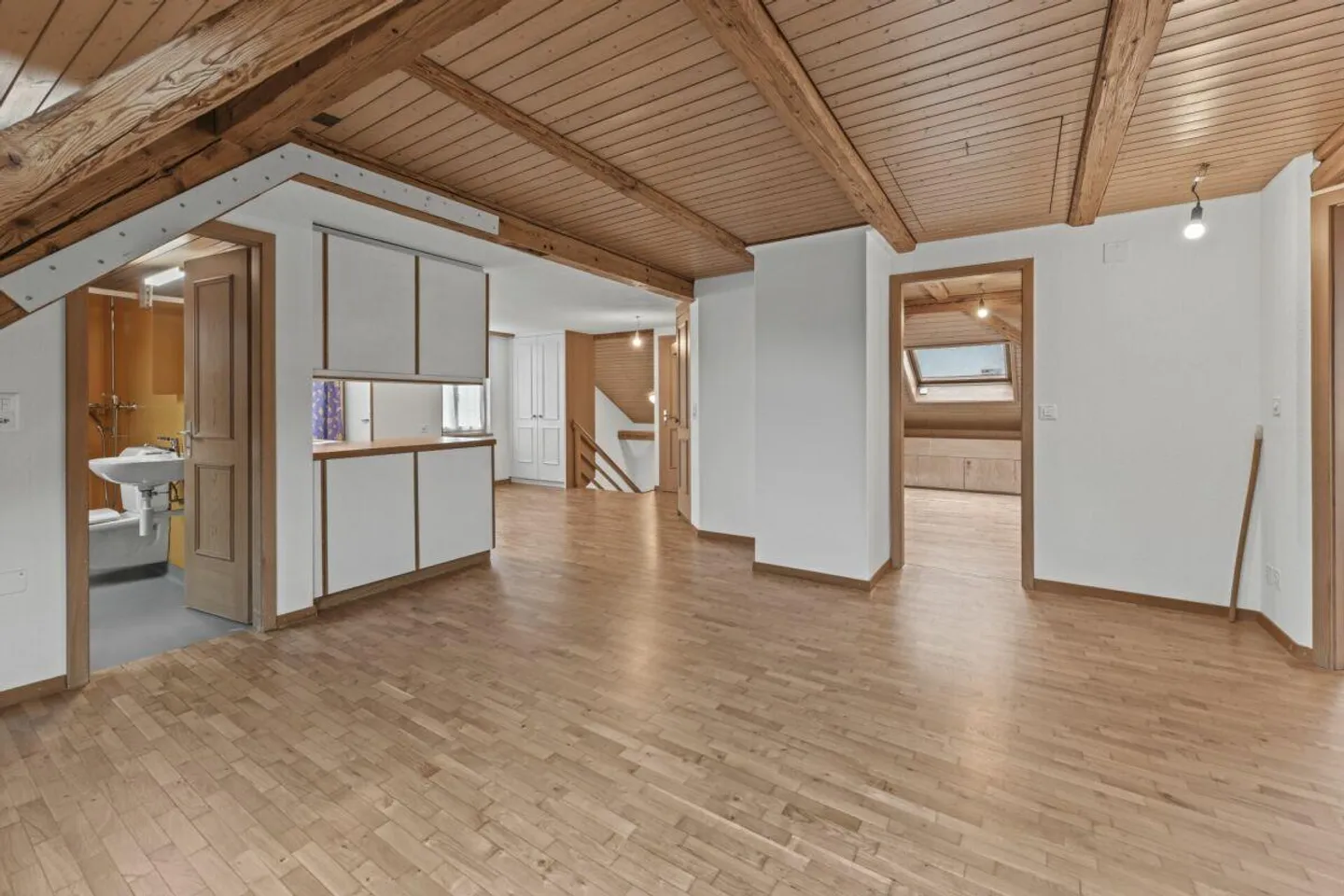 4.5-room apartment in Münchwilen - 95 m², attic, ready to move in... - Photo 10 of 13