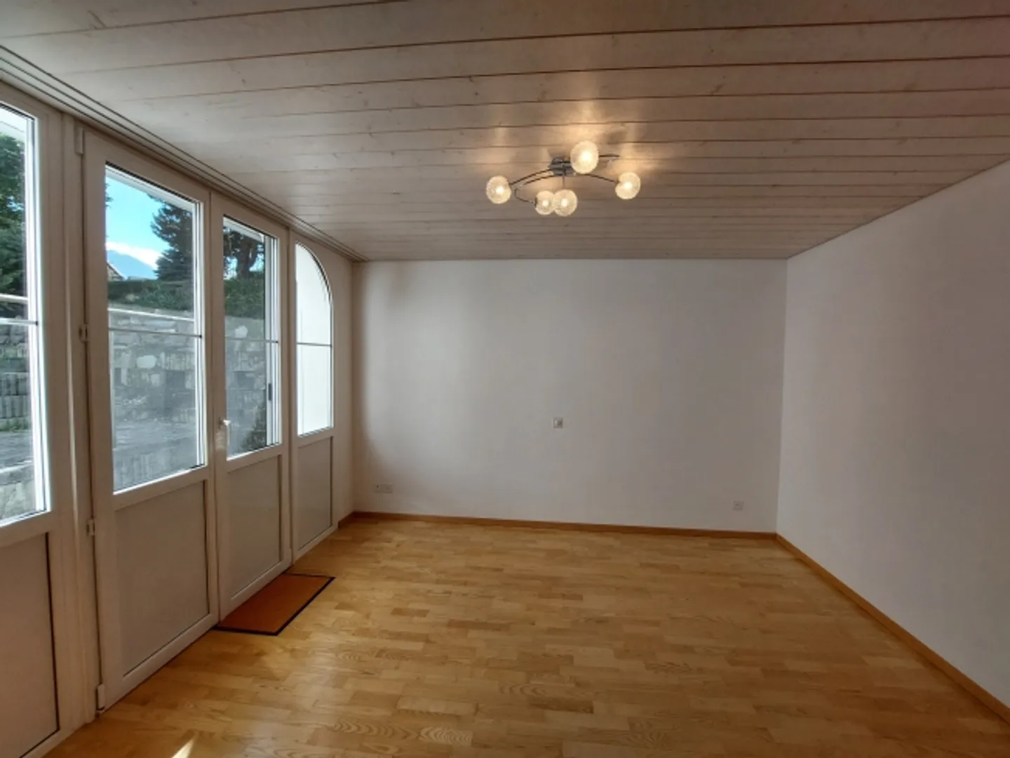 Spacious 6.5-room single-family house with sunny terrace and sauna/fitness - Photo 6 of 13
