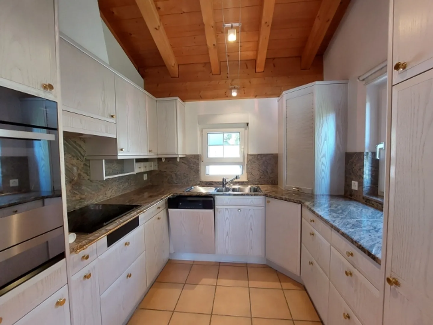 Spacious 6.5-room single-family house with sunny terrace and sauna/fitness - Photo 5 of 13