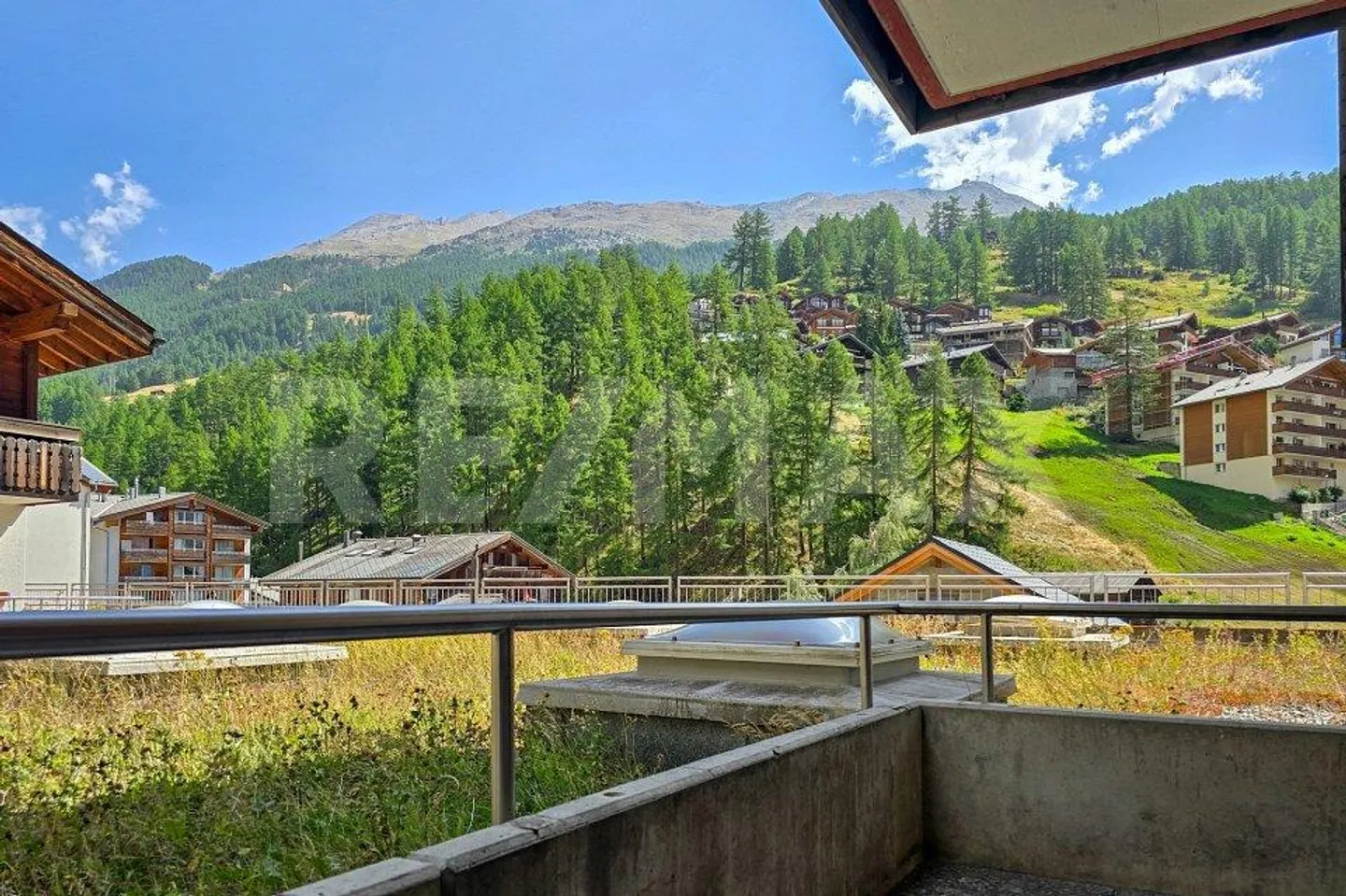 Appartamento 2.5 stanze appena ristrutturato a Zermatt con raro accesso per auto - Foto 12 di 13