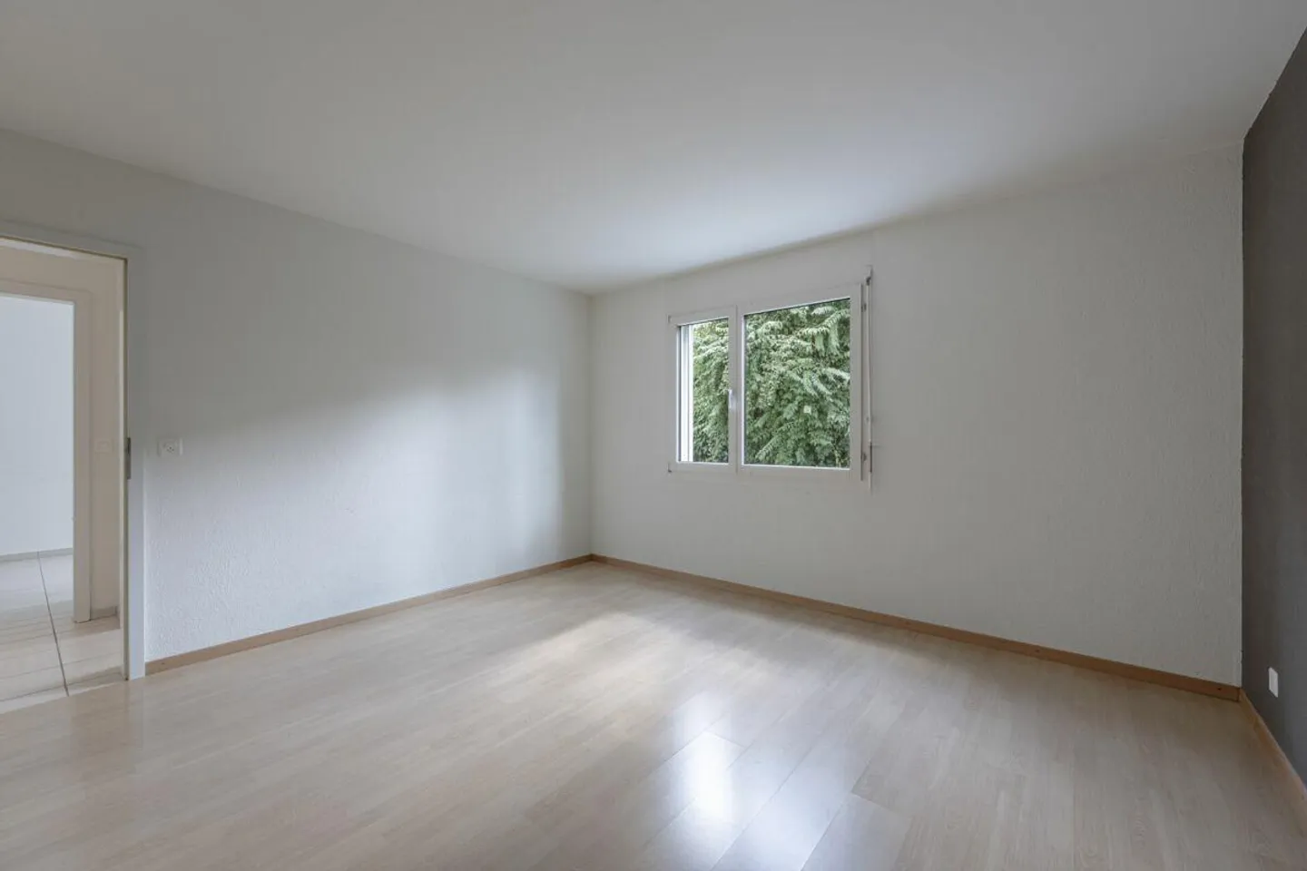 Appartement de jardin spacieux - à quelques pas de la gare d'Oberrieden - Photo 7 sur 13