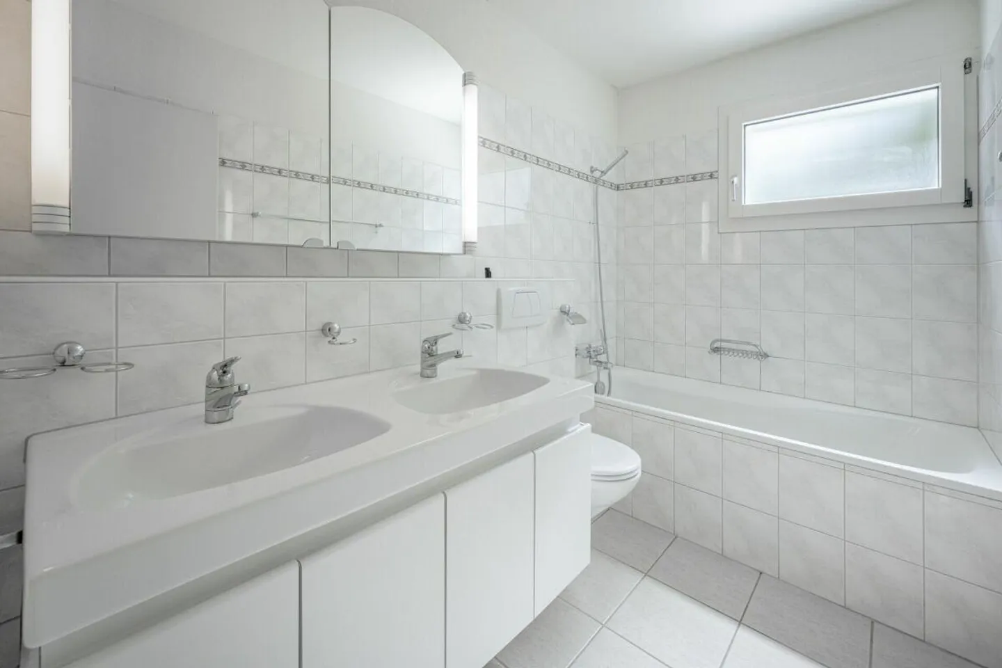 Appartement de jardin spacieux - à quelques pas de la gare d'Oberrieden - Photo 8 sur 13