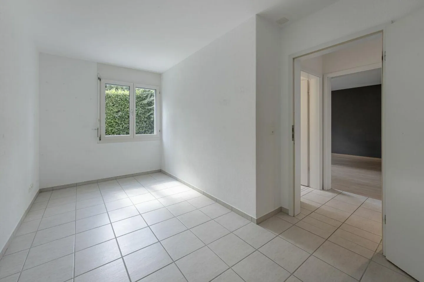 Appartement de jardin spacieux - à quelques pas de la gare d'Oberrieden - Photo 6 sur 13