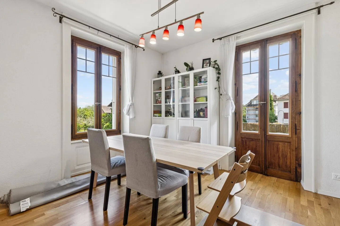 8-Zimmer-Haus in der Nähe des Bahnhofs und des Zentrums - Foto 8 von 14