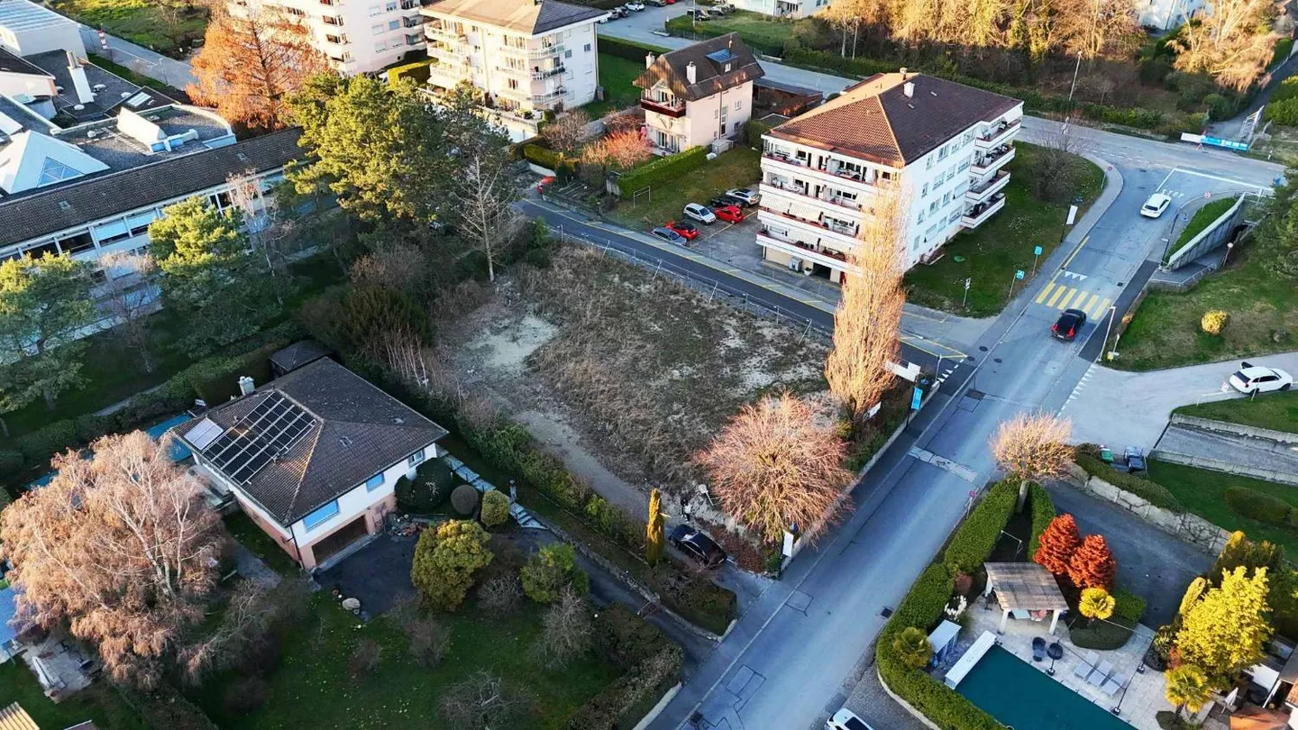 EXKLUSIVITÄT - WUNDERSCHÖNES BAUGRUNDSTÜCK! - Foto 2 von 3