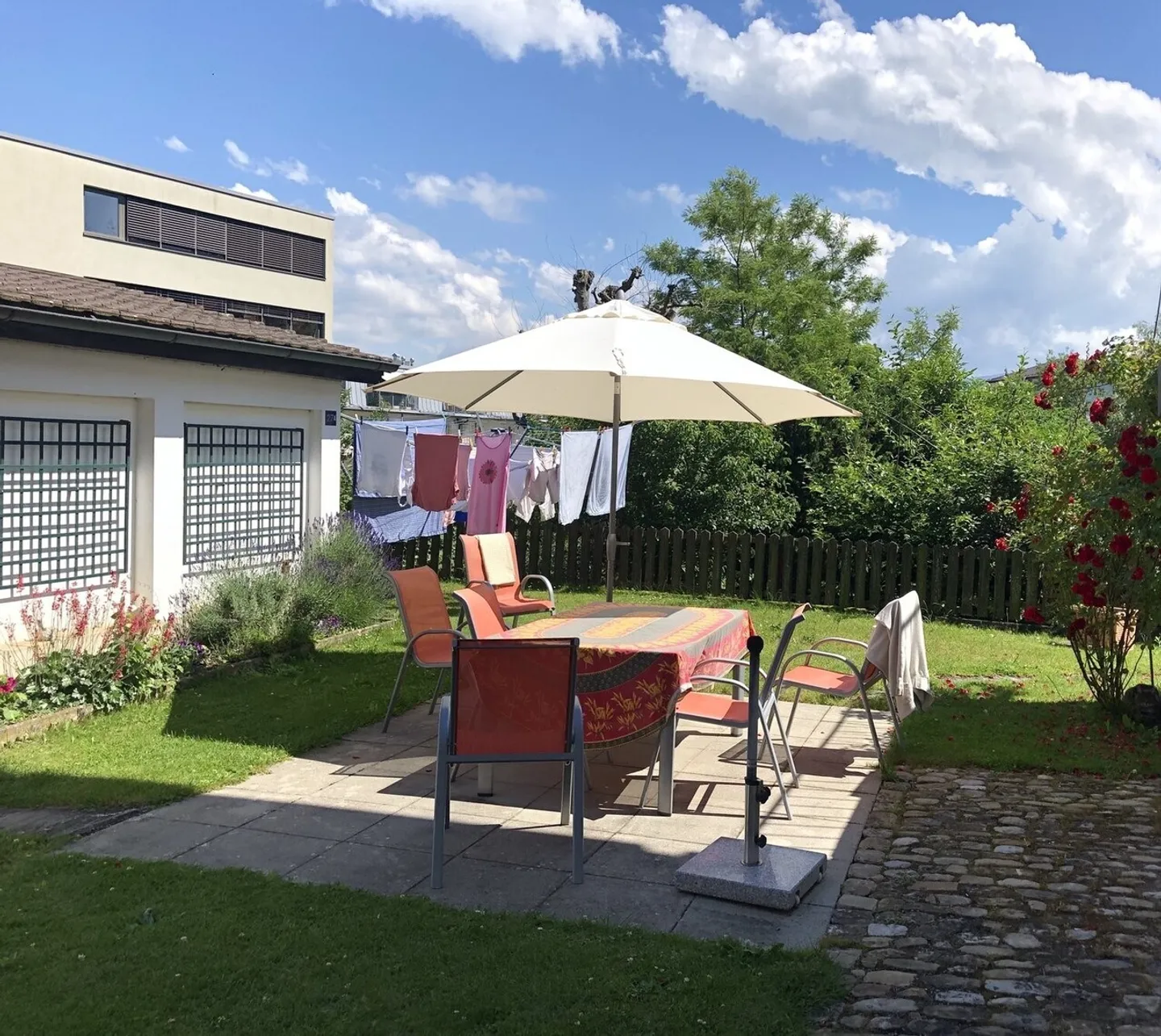 GREAT APARTMENT IN A QUIET LOCATION! - Photo 5 of 6