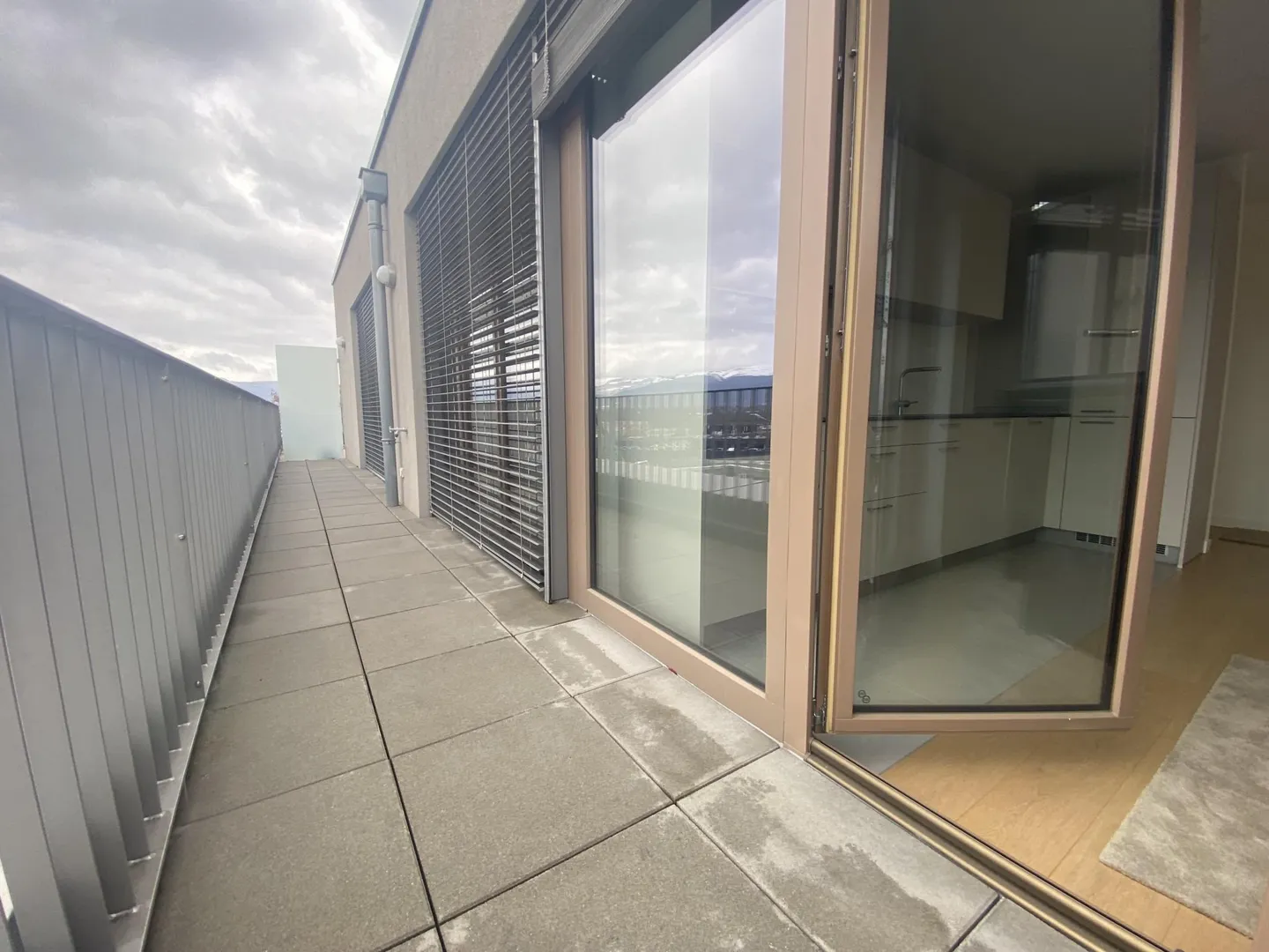 Superbe Attique avec Vue Jura - Photo 4 sur 11