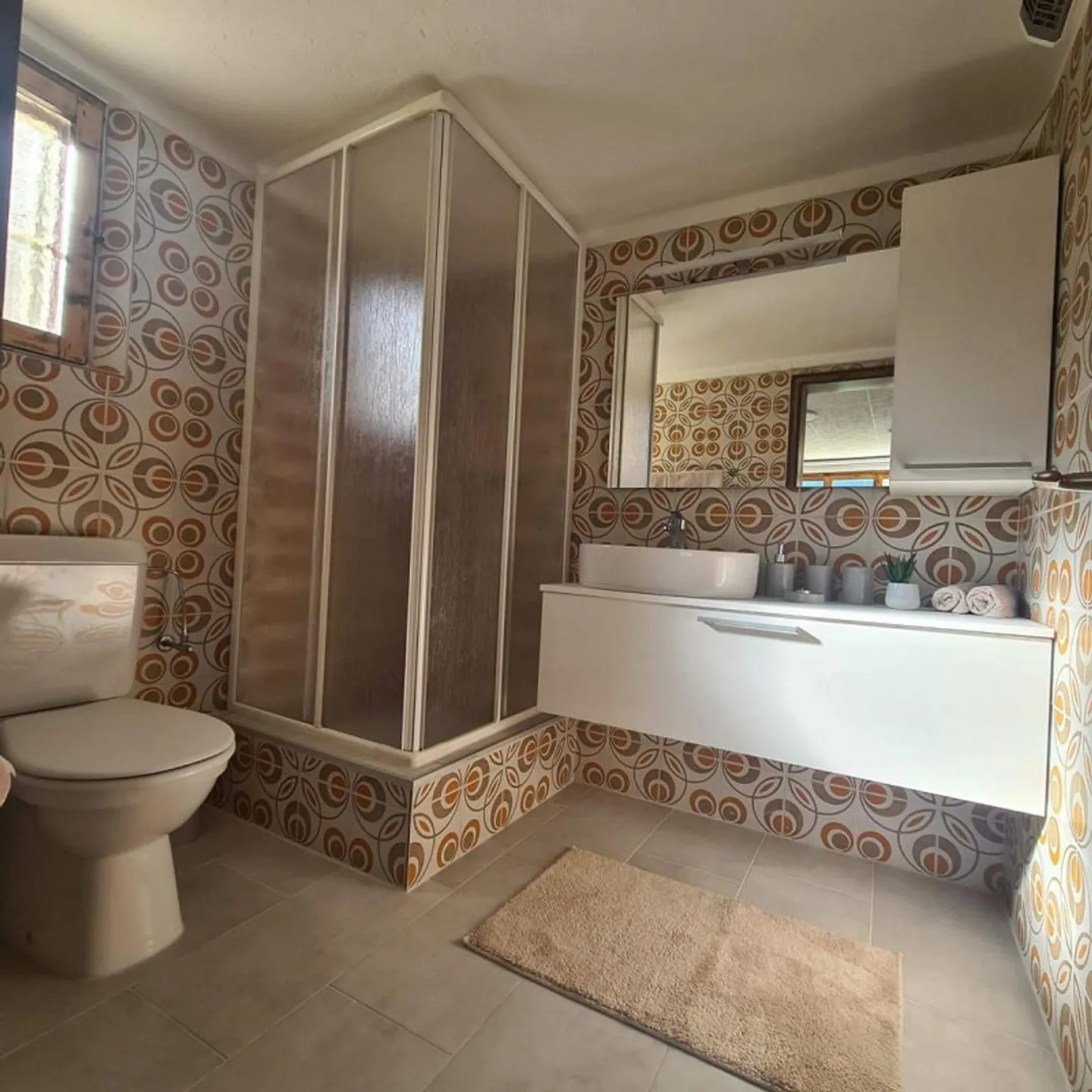 4-Room Chalet with 2 Room Apartment, Garden, Very Quiet... - Photo 14 of 35