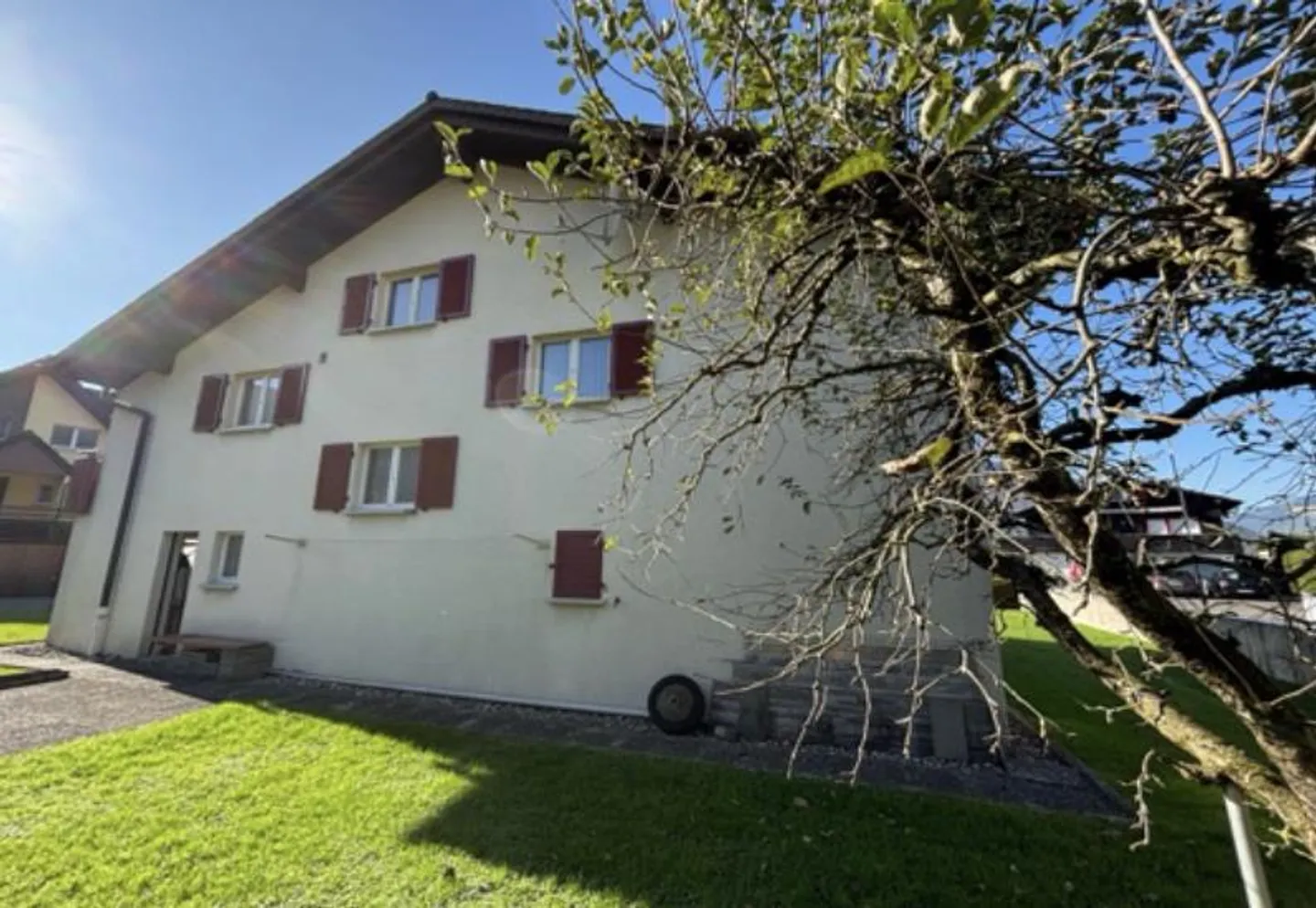 Casa unifamiliare ristrutturata con grande area esterna in affitto - Foto 3 di 4