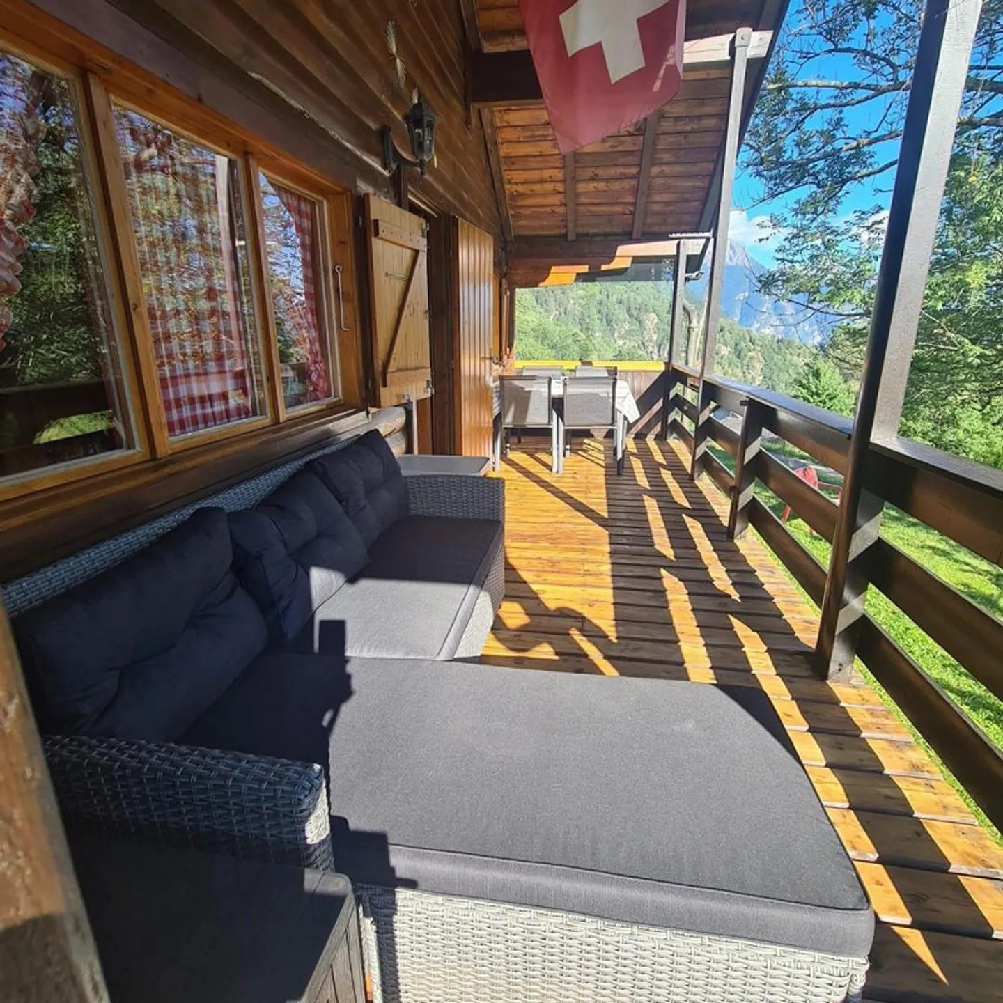 4-Room Chalet with 2 Room Apartment, Garden, Very Quiet... - Photo 17 of 35