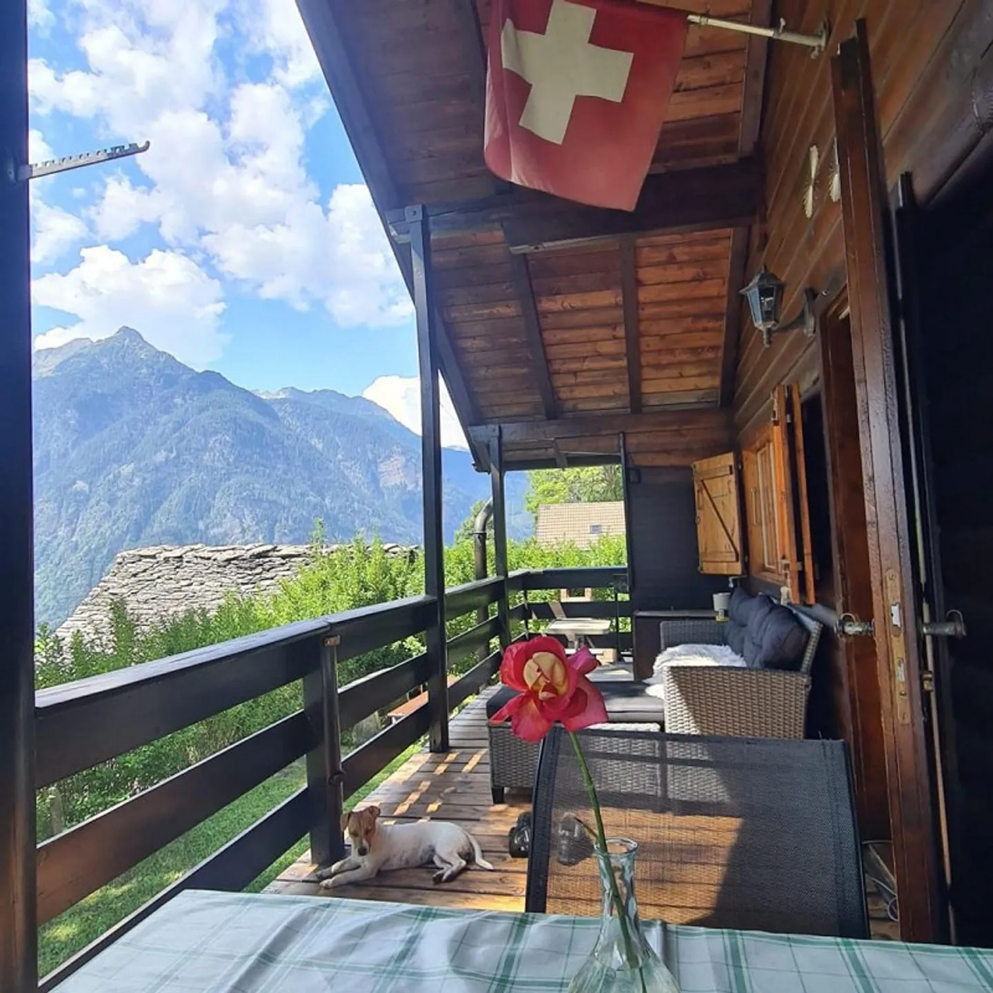 4-Room Chalet with 2 Room Apartment, Garden, Very Quiet... - Photo 18 of 35
